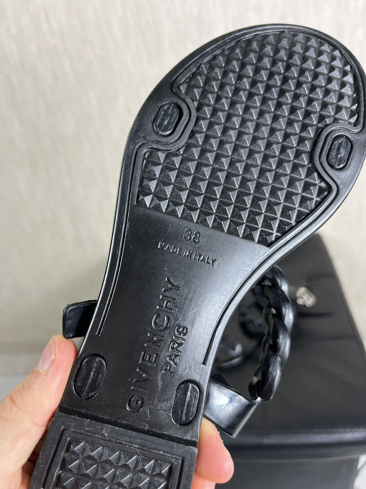 Designer × Givenchy Givenchy Paris chain sandals luxury flats flip flops Size US 7.5 / IT 37.5 - 8 Thumbnail