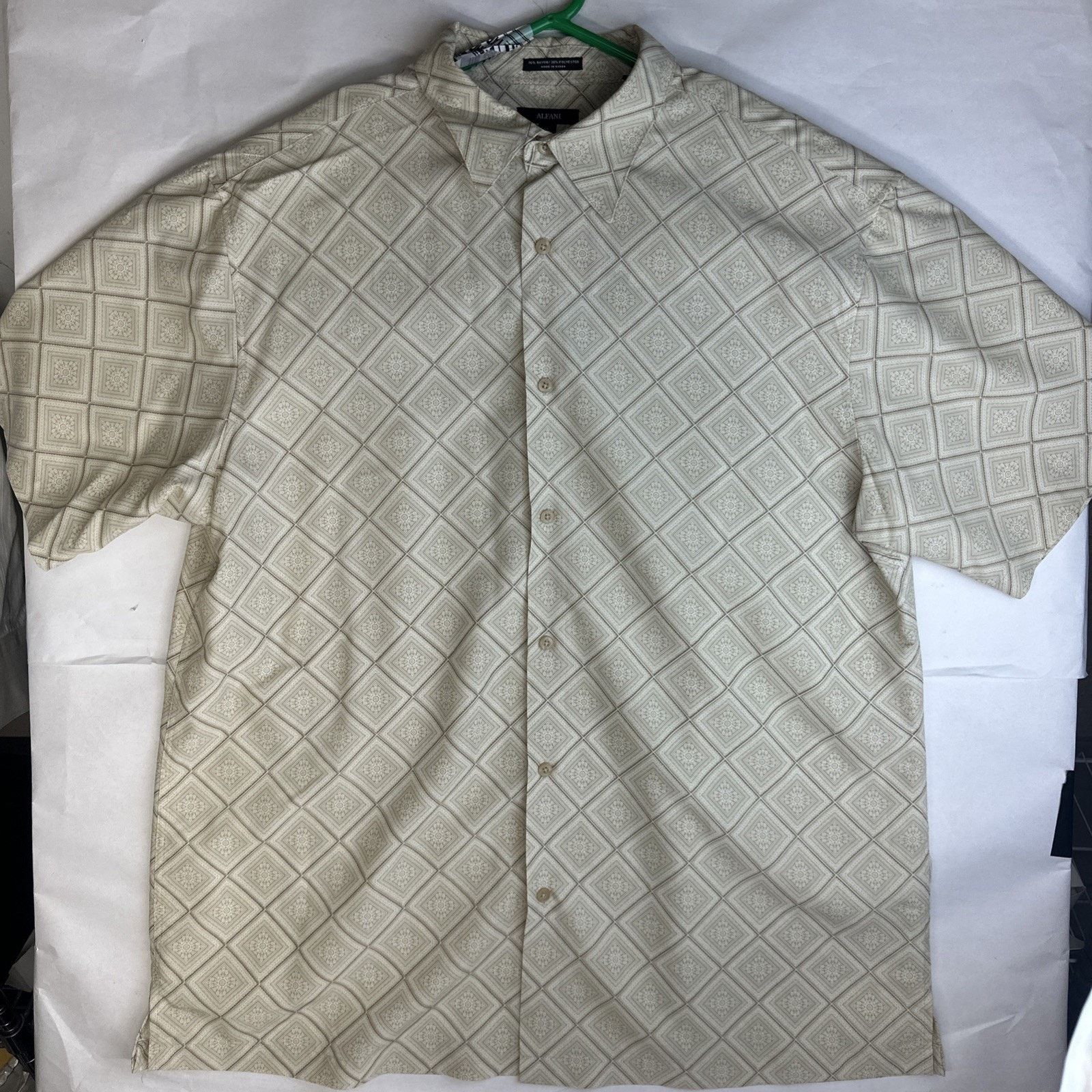 Alfani Alfani Men's White/biege XL Vintage alfani rarely used Size US XL / EU 56 / 4 - 1 Thumbnail