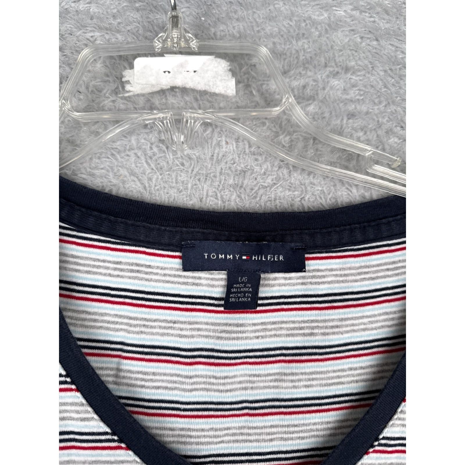 Tommy Hilfiger VINTAGE Tommy Hilfiger Shirt Womens Large Gray Red Stripe V-Neck Short Sleeve Cotton Size L / US 10 / IT 46 - 7 Thumbnail