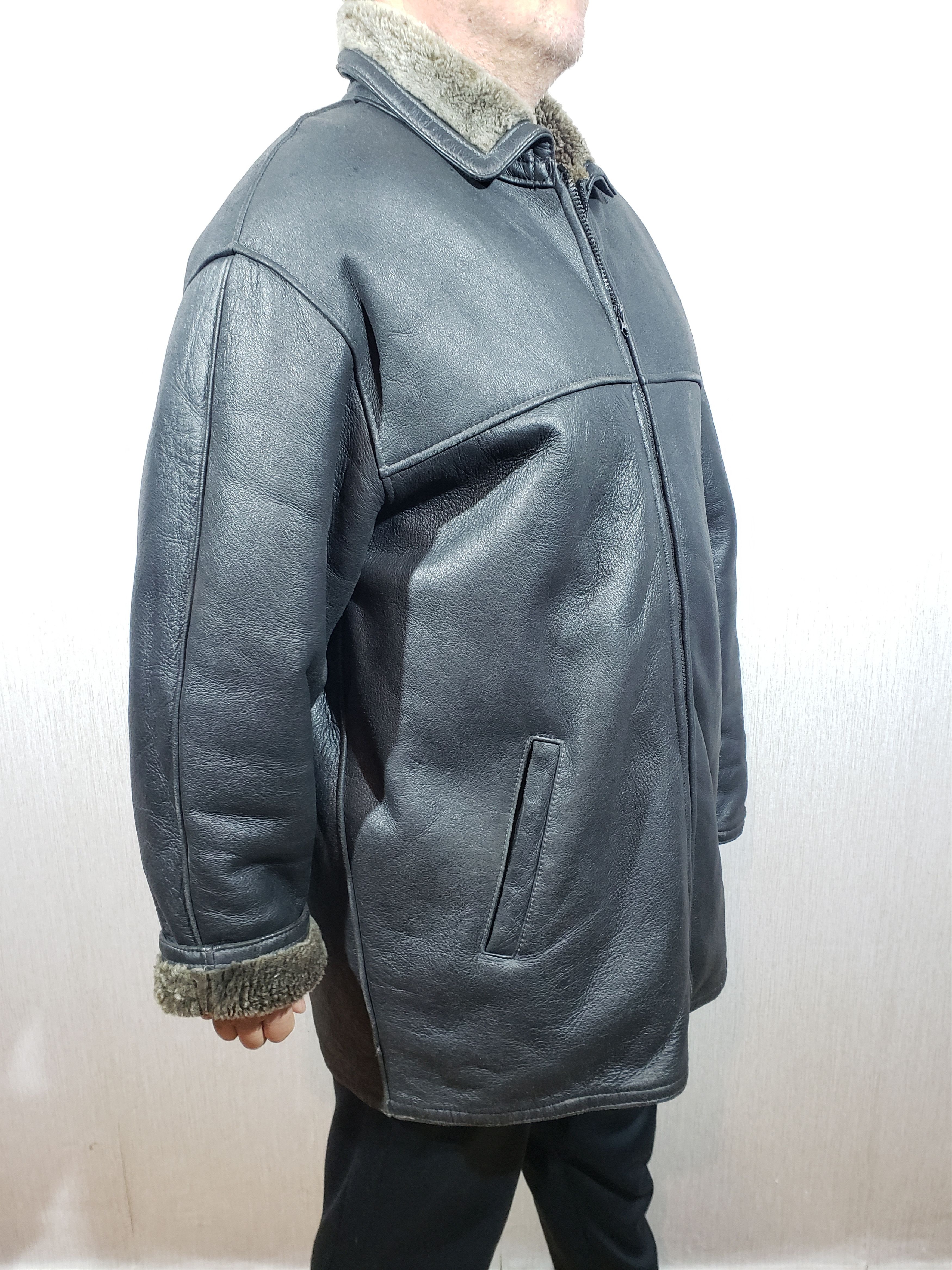 Other Stylish men's black sheepskin coat. Size US XXL / EU 58 / 5 - 3 Thumbnail