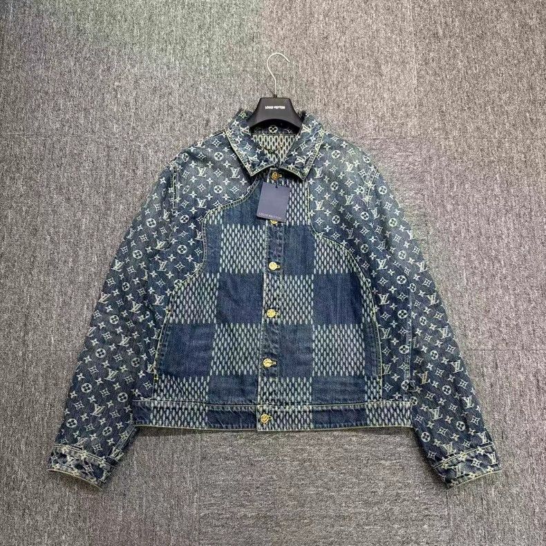 Louis Vuitton Louis Vuitton Blue Jean jacket 2501-Nextarrow Size US L / EU 52-54 / 3 - 1 Thumbnail