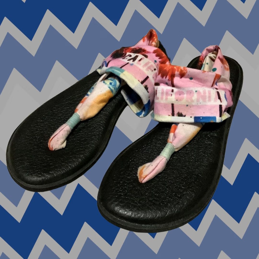 Sanuk Sanuk Yoga Sling Sanuk Sandal Flip Flop Women 8 Multicolor Geometric Logo Ankle Strap Cushioned Cotton Blend Comfort Size US 7 / IT 37 - 1 Thumbnail