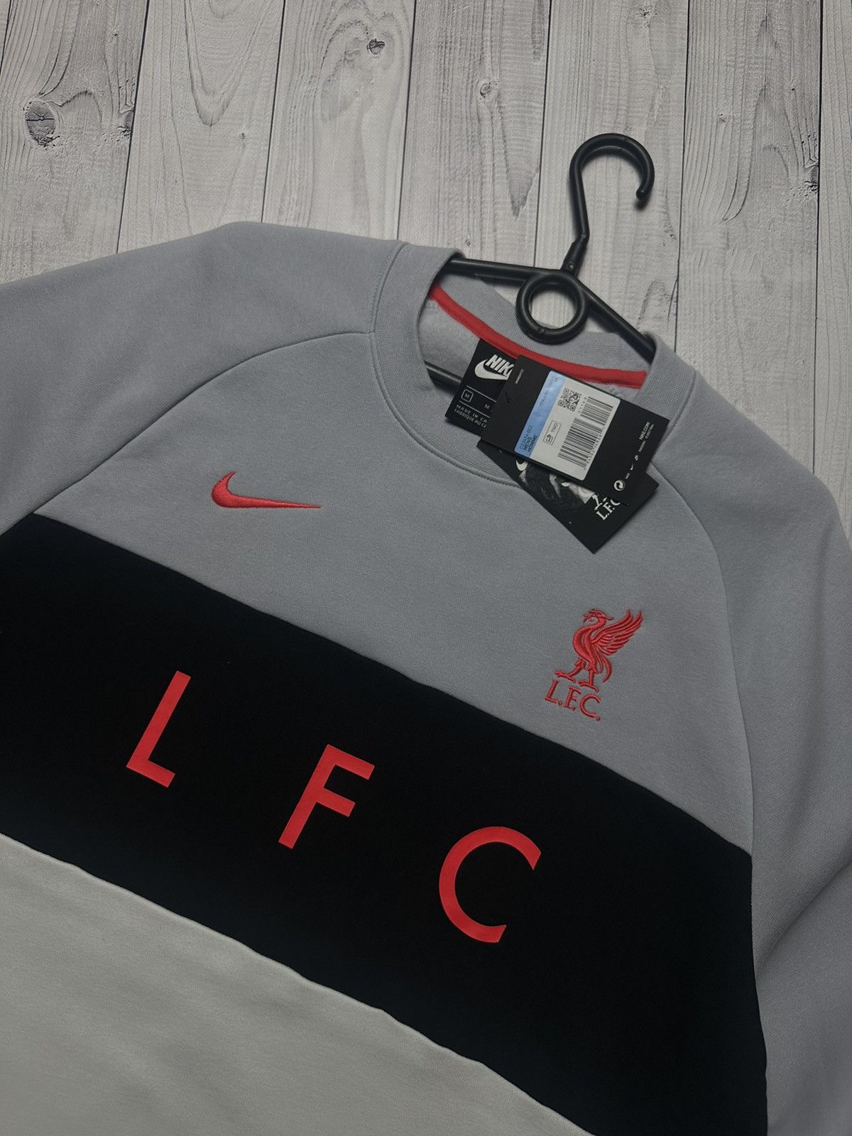 Nike × Vintage Vintage Nike Liverpool soccer sweatshirt big logo size M,L Size US L / EU 52-54 / 3 - 3 Thumbnail