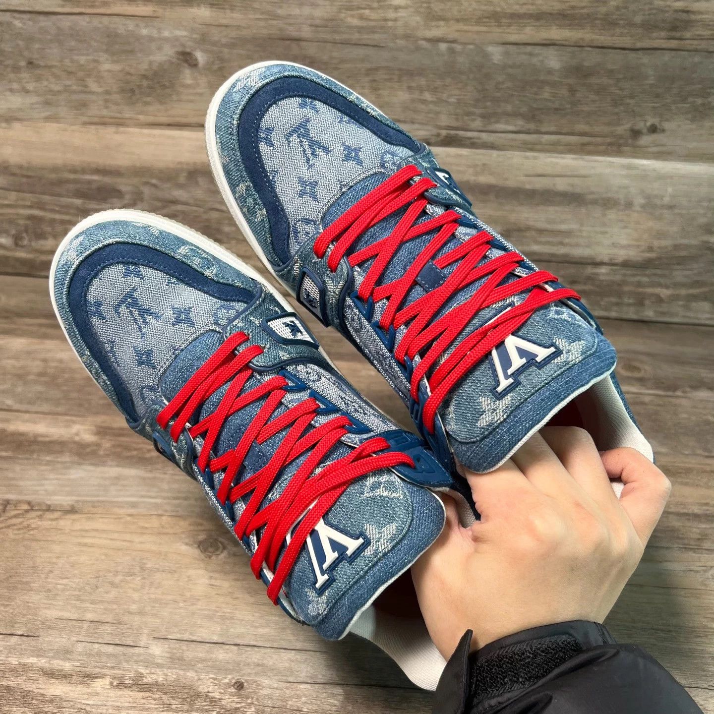 Louis Vuitton LV Trainer China Exclusive Blue Denim AO Print UK6/40 97 New Size US 7 / EU 40 - 5 Thumbnail
