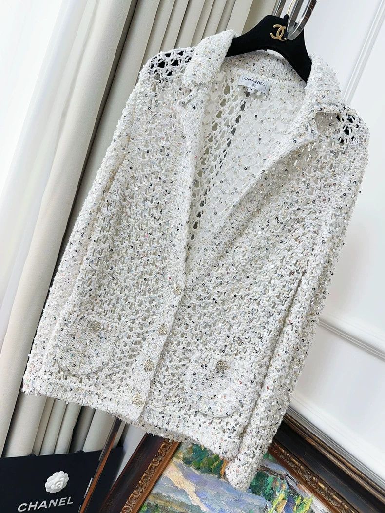 Chanel Chanel 23C early spring vacation white sequin knitted card Size XXS / US 00 / IT 34 - 1 Thumbnail