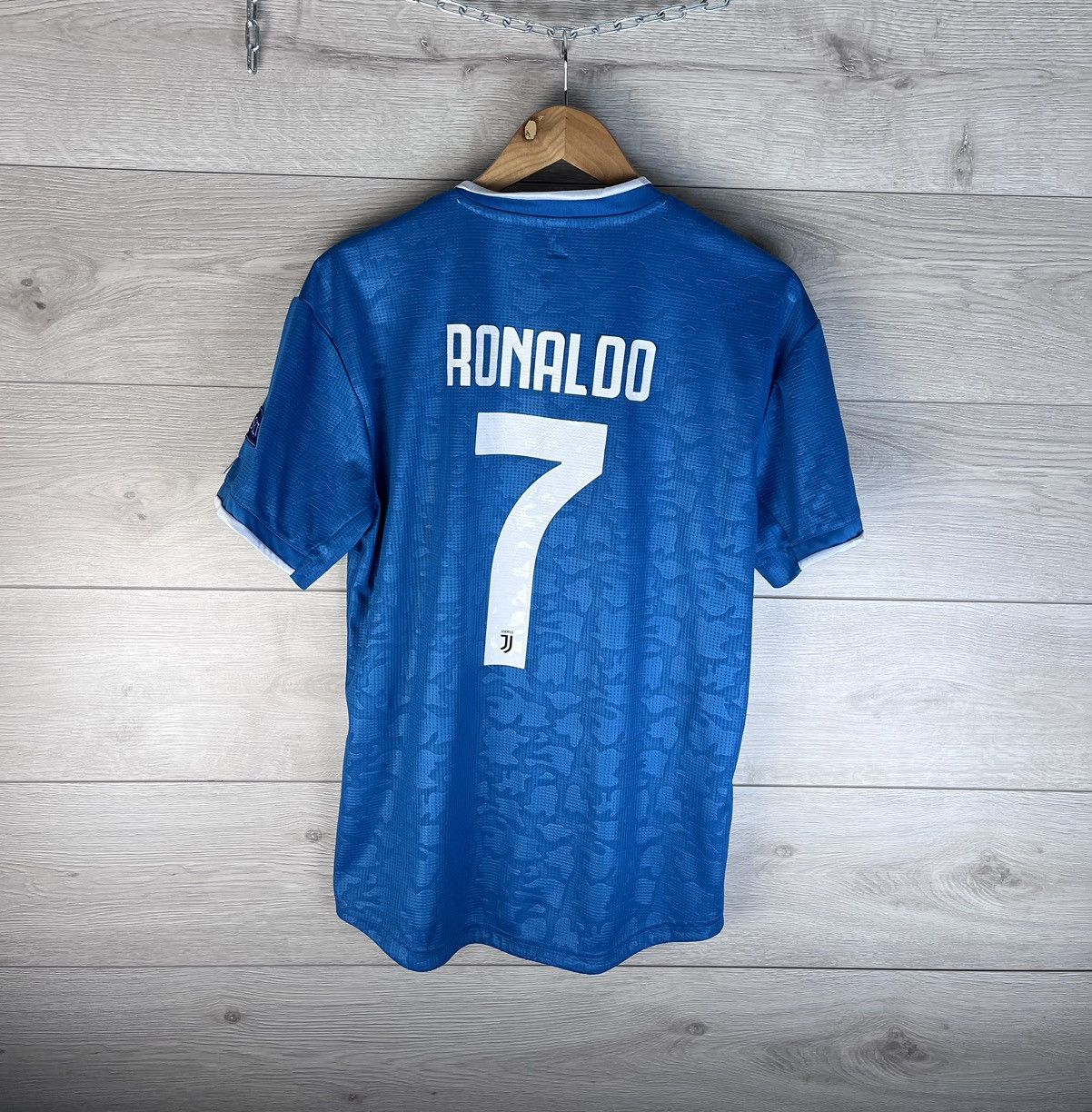 Adidas Men’s soccer jersey Adidas Juventus #7 Ronaldo size L Size US L / EU 52-54 / 3 - 2 Thumbnail