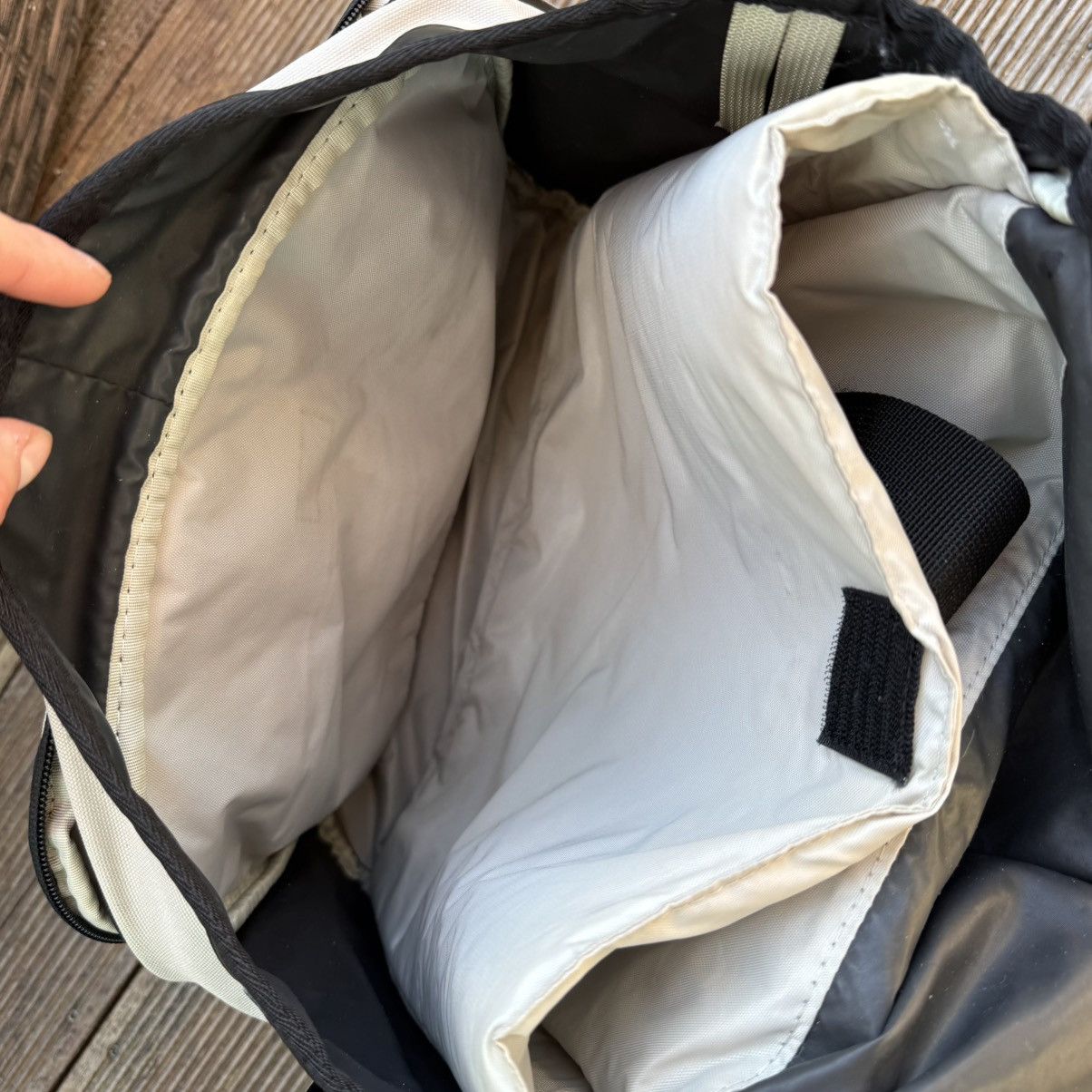 Nike × Vintage Nike Vintage X Cordura Camo Military Shoulder Bag Gym y2k Size ONE SIZE - 11 Thumbnail