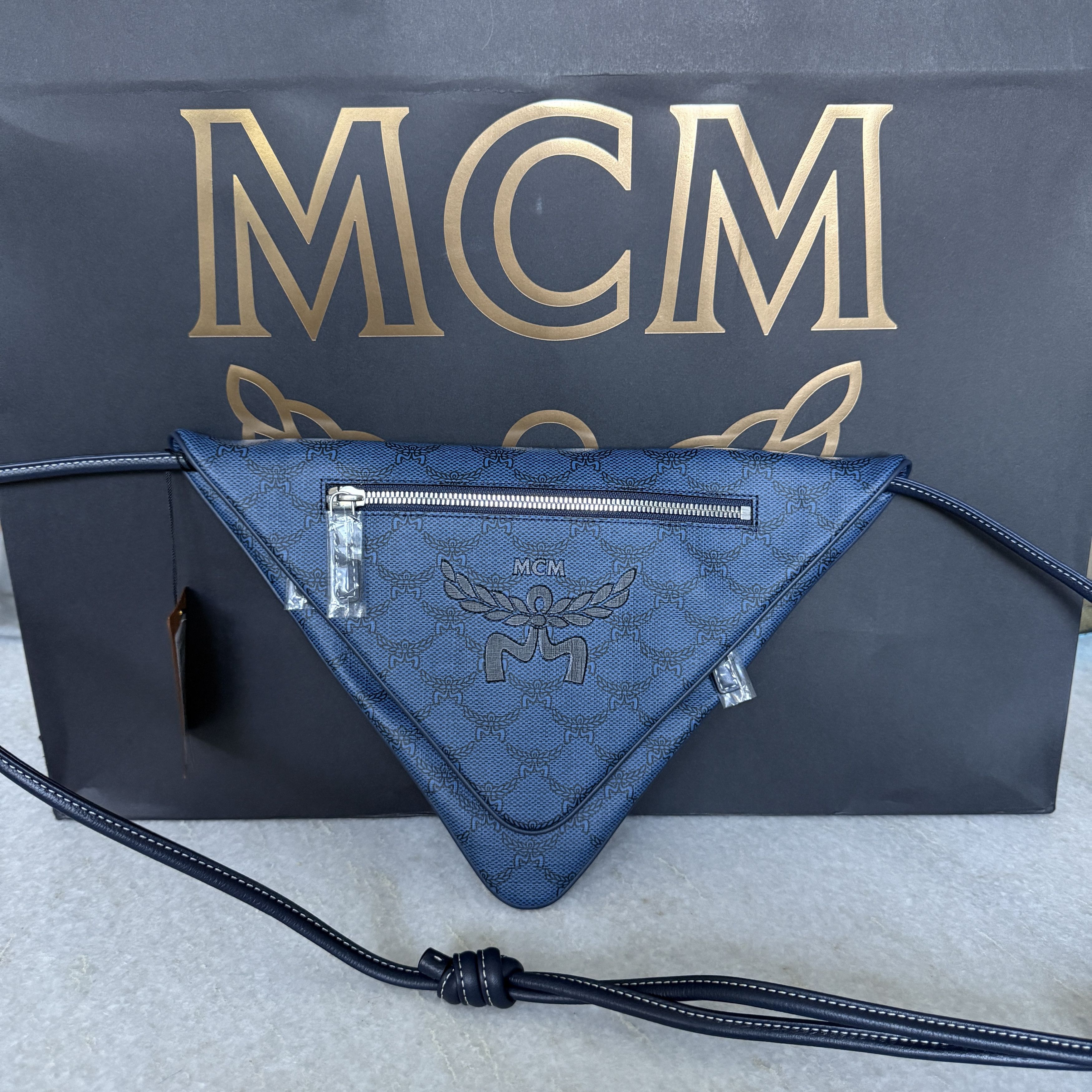 MCM MCM Blue Canvas and leather Triangle Shoulder Bag Size ONE SIZE - 5 Thumbnail