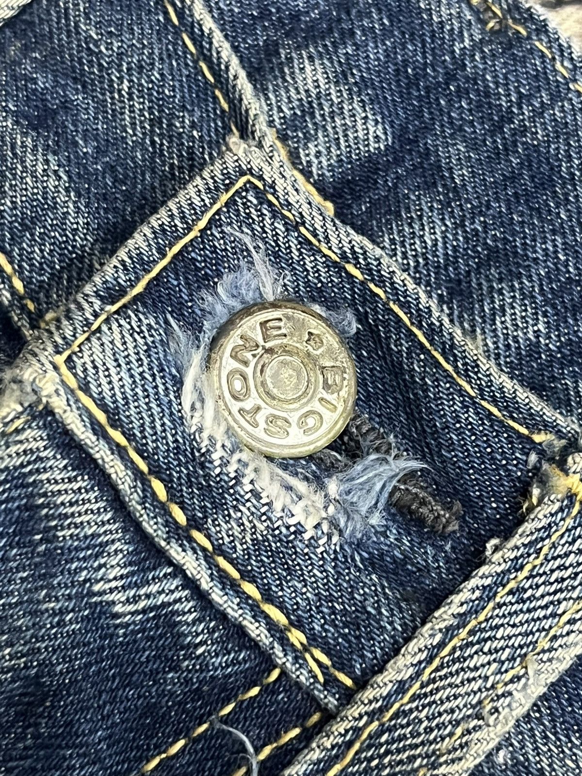 Vintage Vintage 70s Big Stone Bell Bottom Blue Washed Flare Jeans Size US 31 - 5 Thumbnail