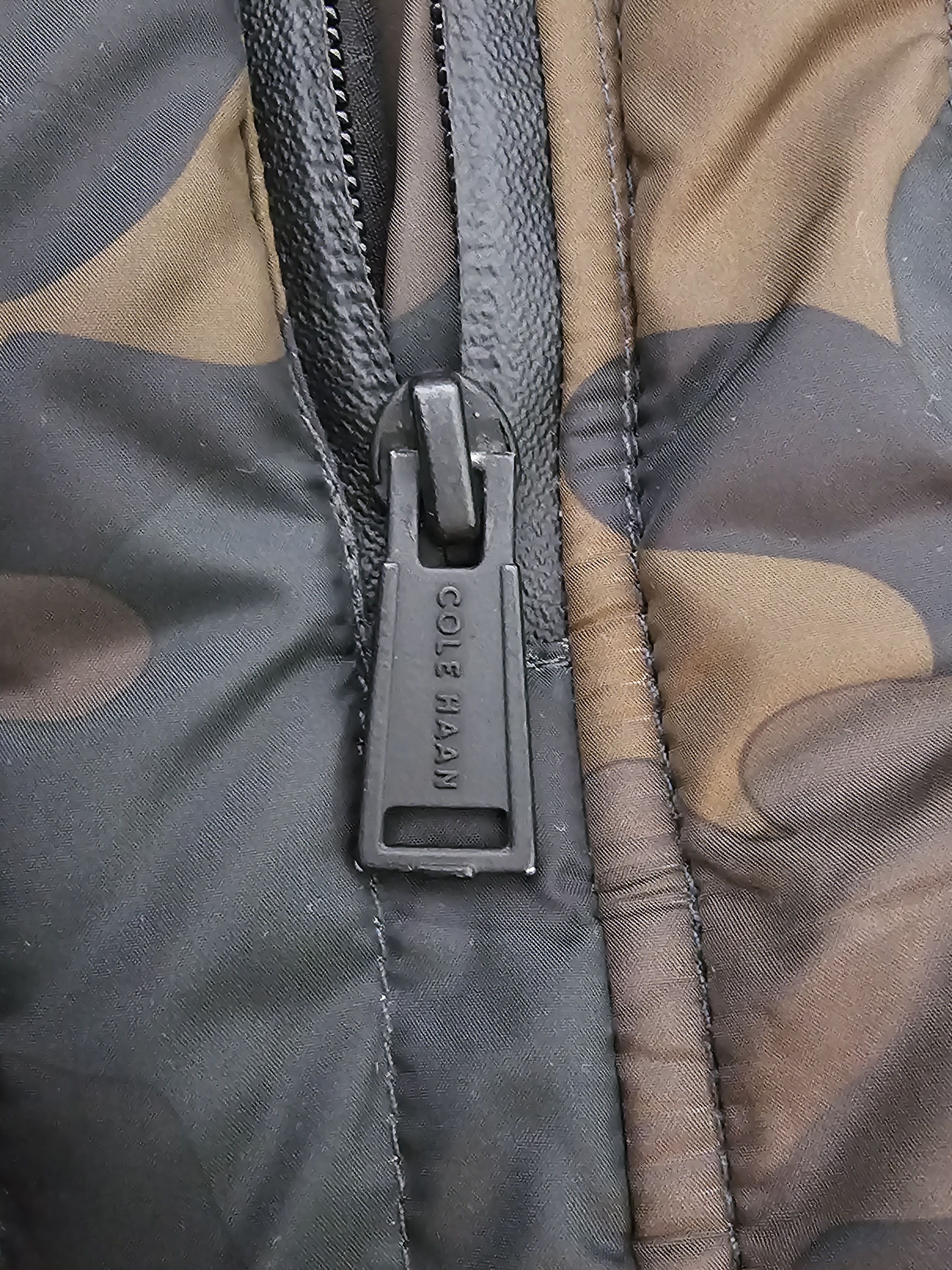 Cole Haan Camo fleece lined, quilted puffer coat. Size US XL / EU 56 / 4 - 13 Thumbnail