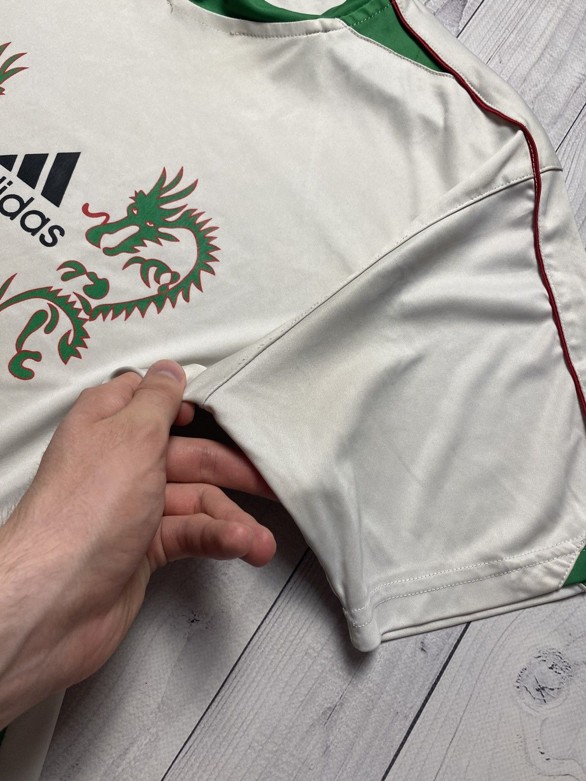 Other Vintage Adidas Mexico 🇲🇽 dragons 🐉 jersey rare Size US L / EU 52-54 / 3 - 4 Thumbnail