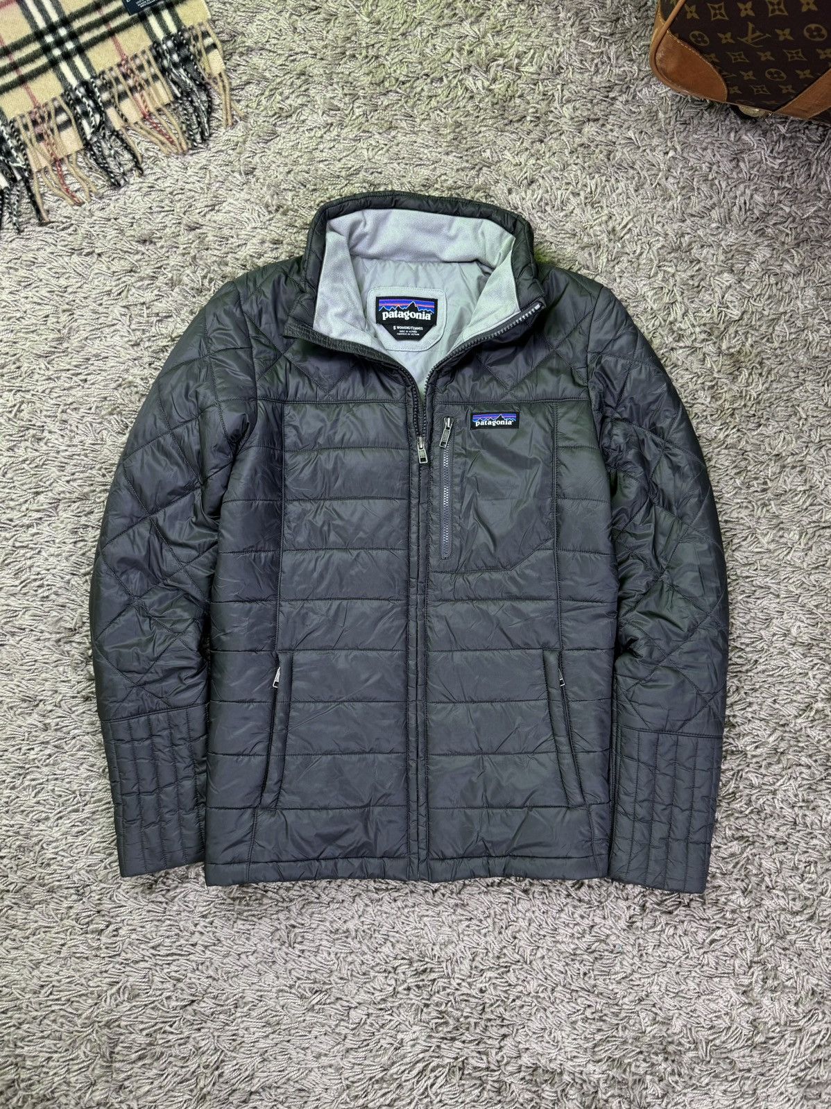 Patagonia Down puffer jacket Patagonia original casual outdoors item Size S / US 4 / IT 40 - 2 Thumbnail