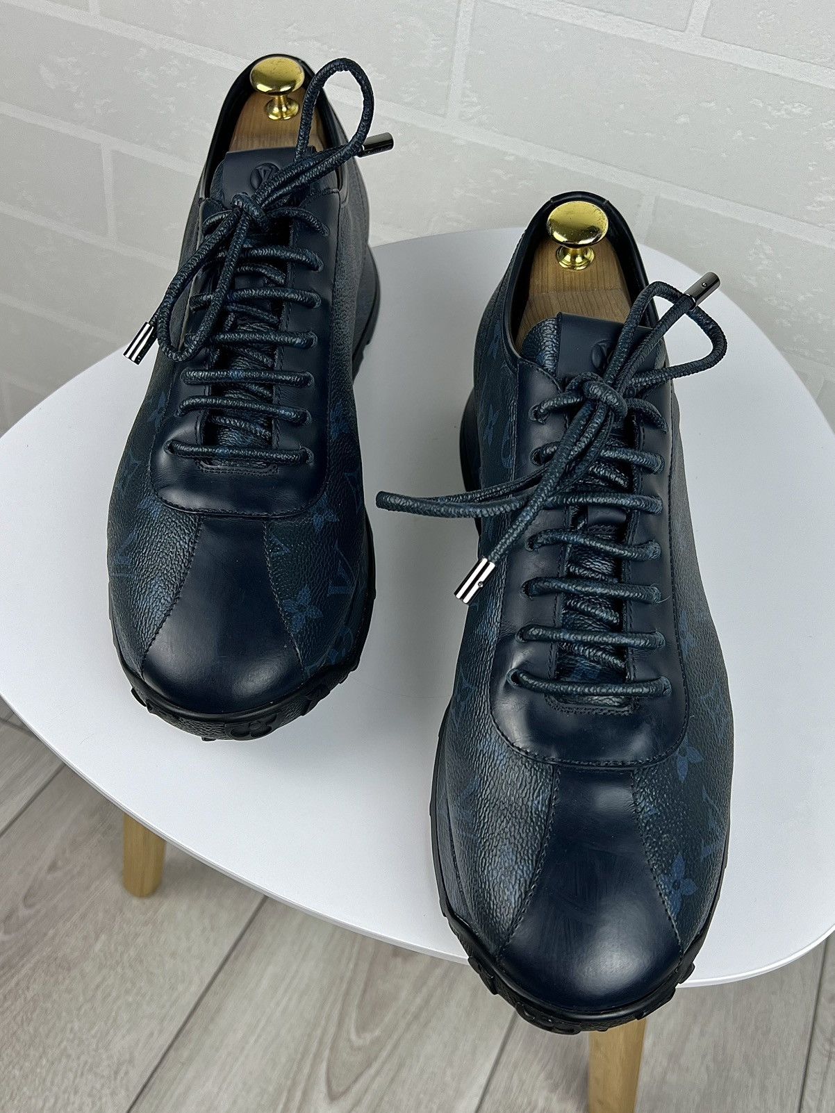 Louis Vuitton LOUIS VUITTON Sneakers Leather Trainers LV Monogram Logo Men Size US 10.5 / EU 43-44 - 8 Thumbnail