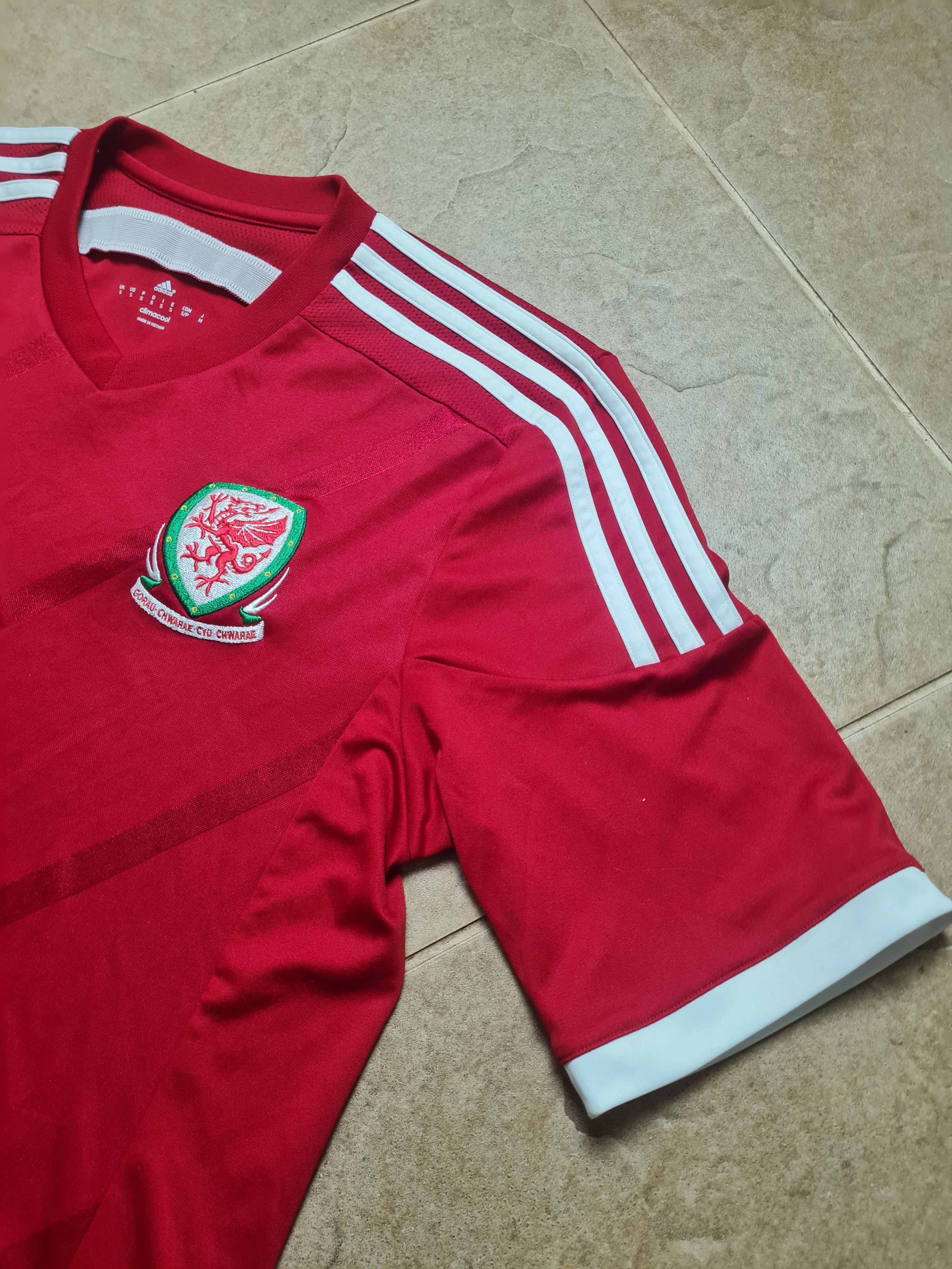 Adidas FOOTBALL SOCCER SHIRT JERSEY ADIDAS MEN'S WALES 2013/2014 Size US S / EU 44-46 / 1 - 4 Thumbnail