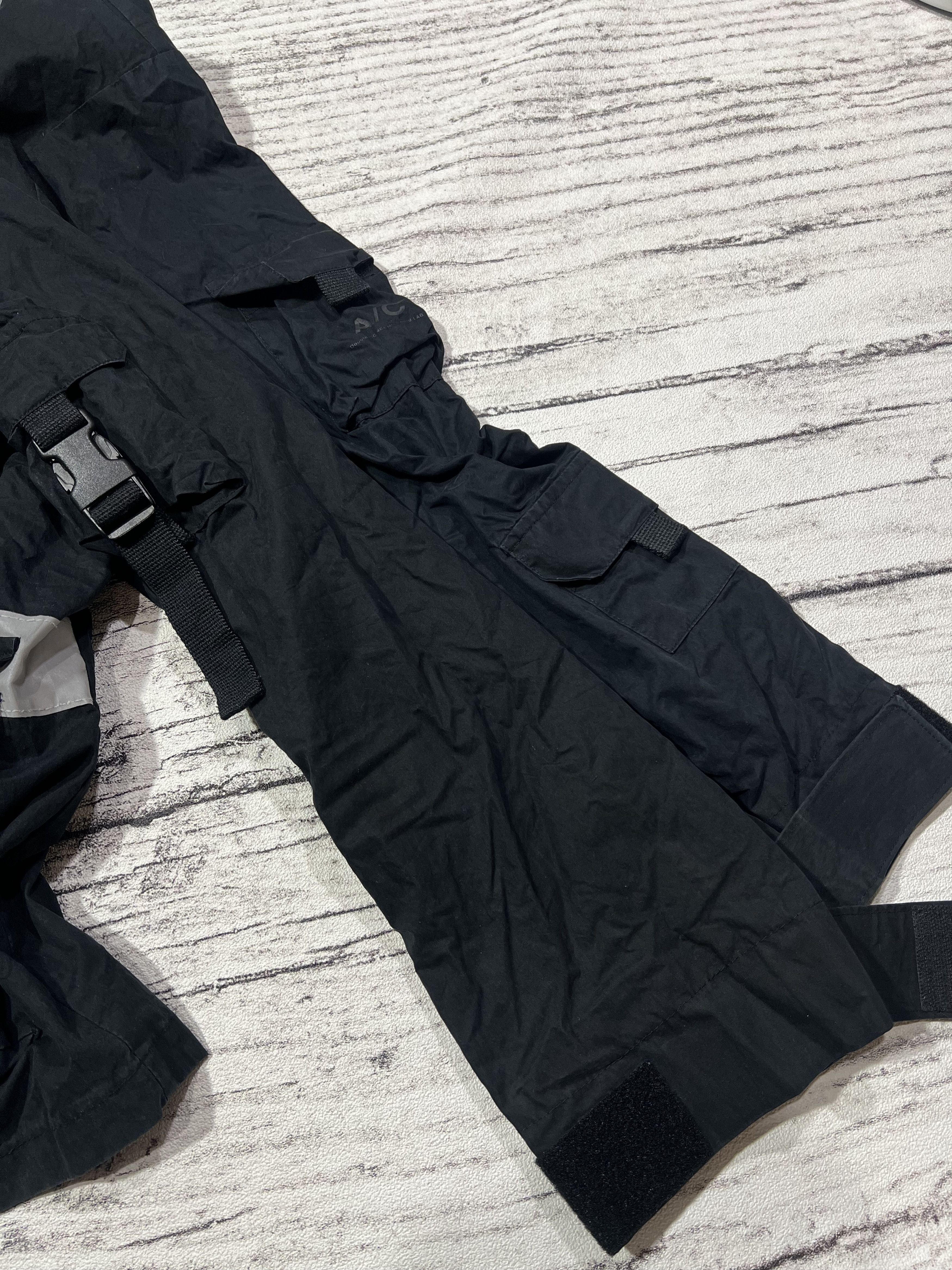 Japanese Brand 2000s Hysteric Cdg Junya Bondage Reflective Ifsixwasnine Size US XL / EU 56 / 4 - 5 Thumbnail