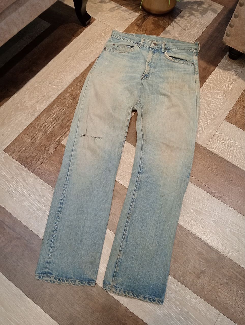Levi's LEVI'S VINTAGE 505-0217 TOP BUTTON #8 DISTRESSED DENIM PANTS Size US 32 / EU 48 - 2 Thumbnail