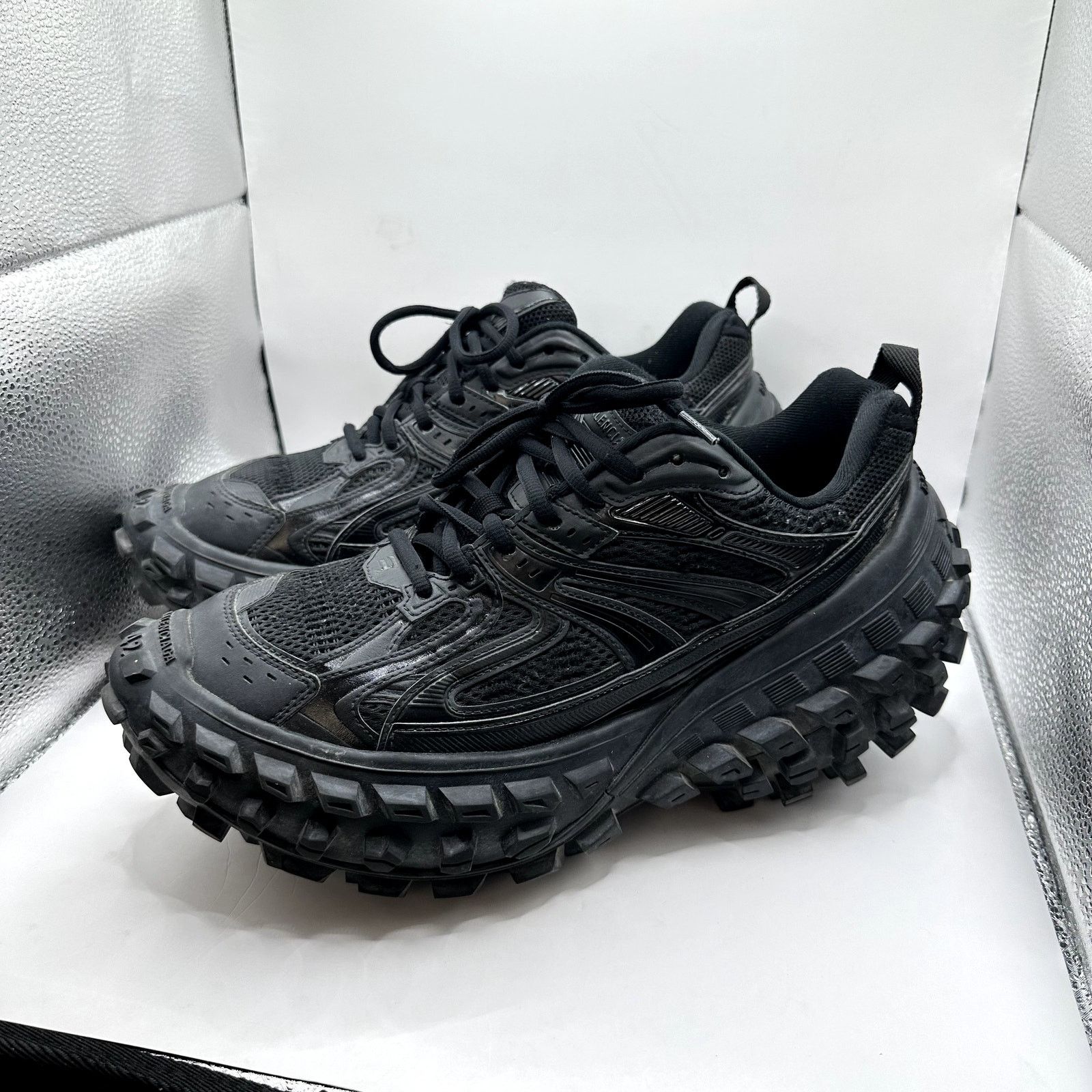 Balenciaga Balenciaga Defender Bouncer Size US 9 / EU 42 - 4 Thumbnail