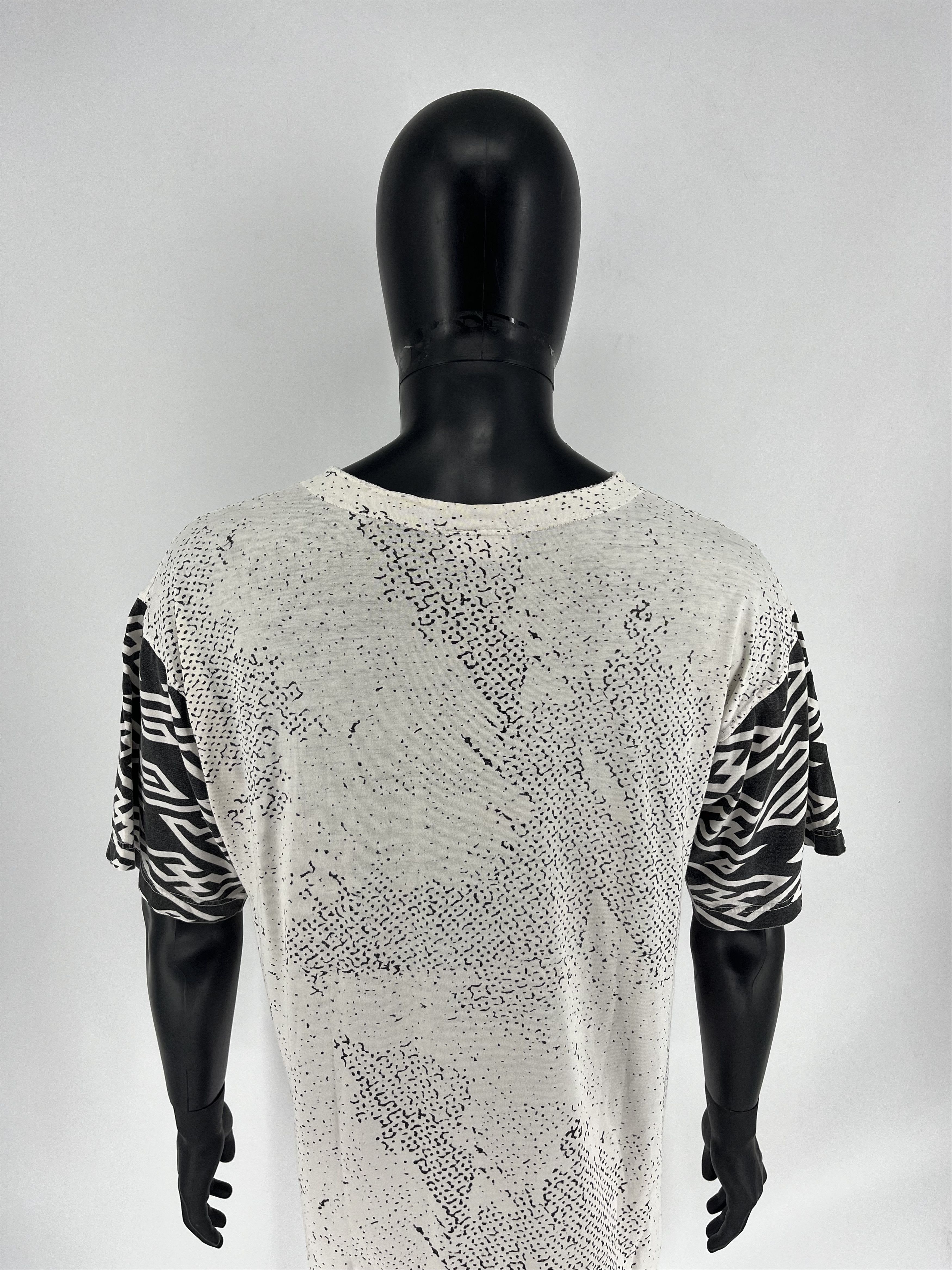 Reebok REEBOK BlackTop Vintage T-Shirt Big Logo Tee Basketball 90s Size US XL / EU 56 / 4 - 14 Thumbnail