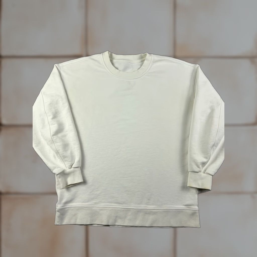 Lululemon Lululemon Sweatshirt Women L White Logo Oversized Pullover Crewneck Activewear Size L / US 10 / IT 46 - 1 Thumbnail