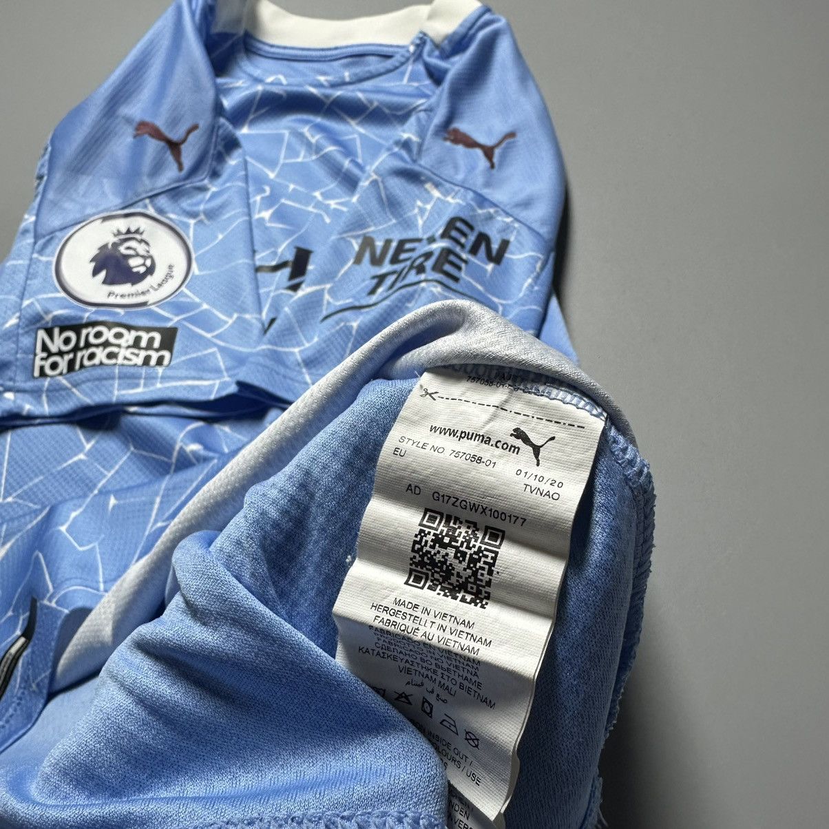Puma MAN CITY PUMA 2020/2021 FOOTBALL HOME JERSEY #17 DE BRUYNE Size US M / EU 48-50 / 2 - 13 Thumbnail