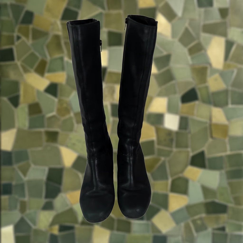 Clarks Clarks Black Leather Heeled Knee High Boots 6.5 Wide Womens Boot Riding Zip 1.75" Heel 16" Height 15" Calf Casua l Fall Winter Spring Size US 7 / IT 37 - 1 Thumbnail