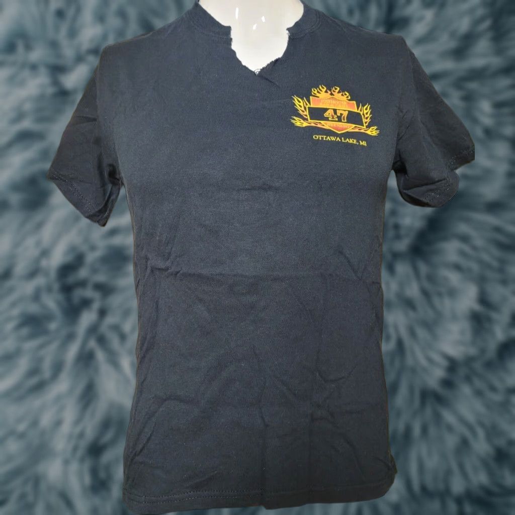 Gildan Womens T-Shirt Black Small Gildan Crew Neck Short Sleeve Graphic Tee Firehouse 47 Bar & Grill Ottawa Lake MI Defunct Mens Womens Girls? Size S / US 4 / IT 40 - 1 Thumbnail