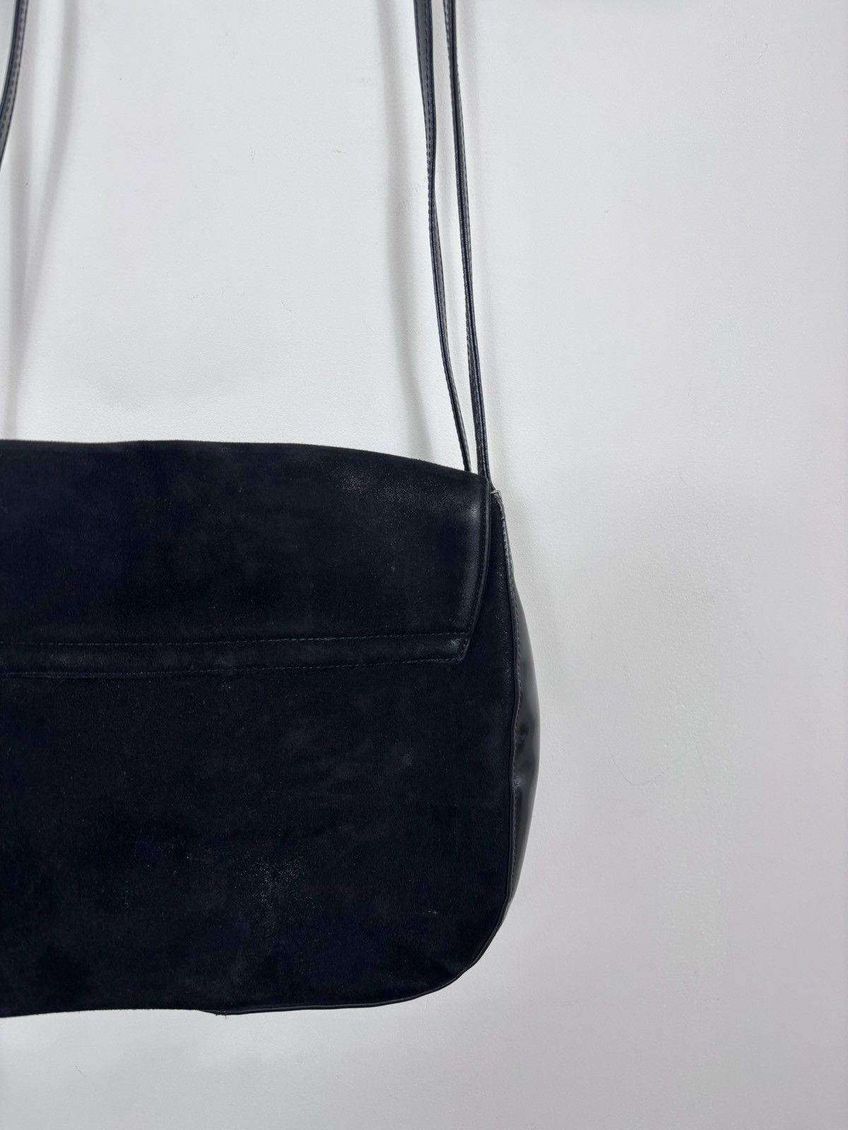 Bally Bally Black Suede Patent Leather Shoulder Bag Size ONE SIZE - 19 Thumbnail