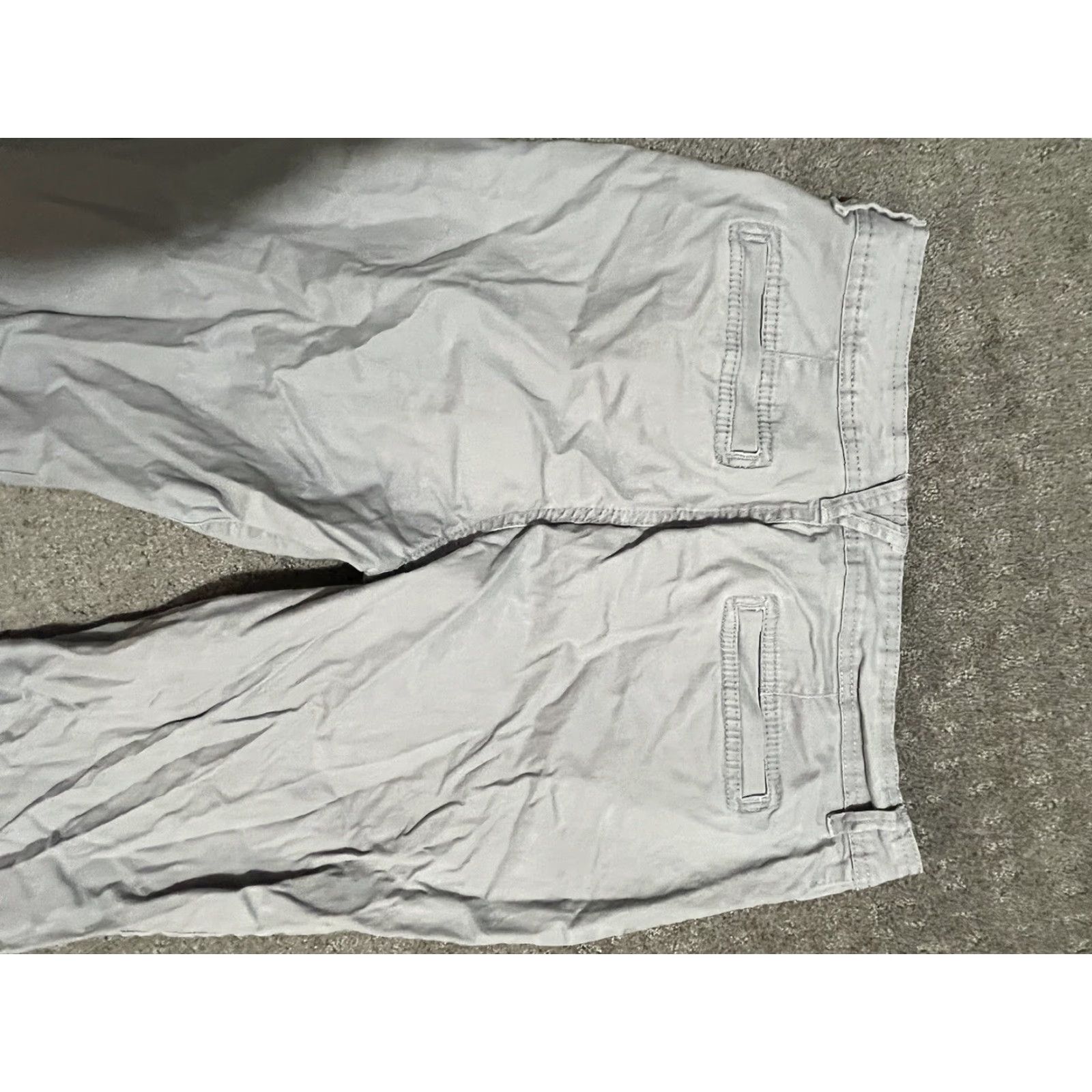 Gloria Vanderbilt Gloria Vanderbilt Capri Crop Pants Gray Solid Missy 10 Jeans Capris City Modern Womens Regular 5-Pocket Design Size 32" / US 10 / IT 46 - 4 Thumbnail