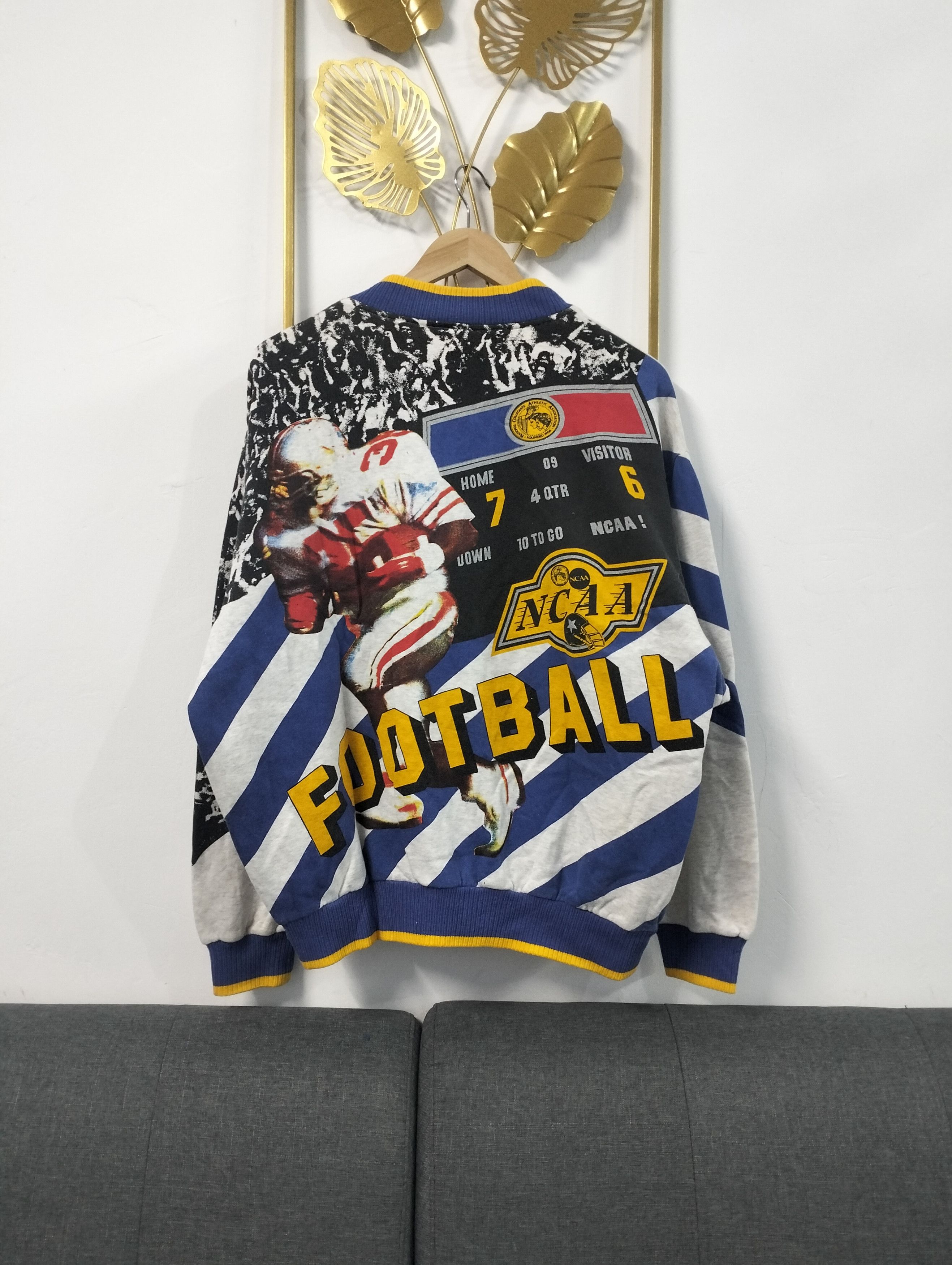 NCAA × Vintage Vintage NCAA Football Sweater Size US XL / EU 56 / 4 - 1 Thumbnail