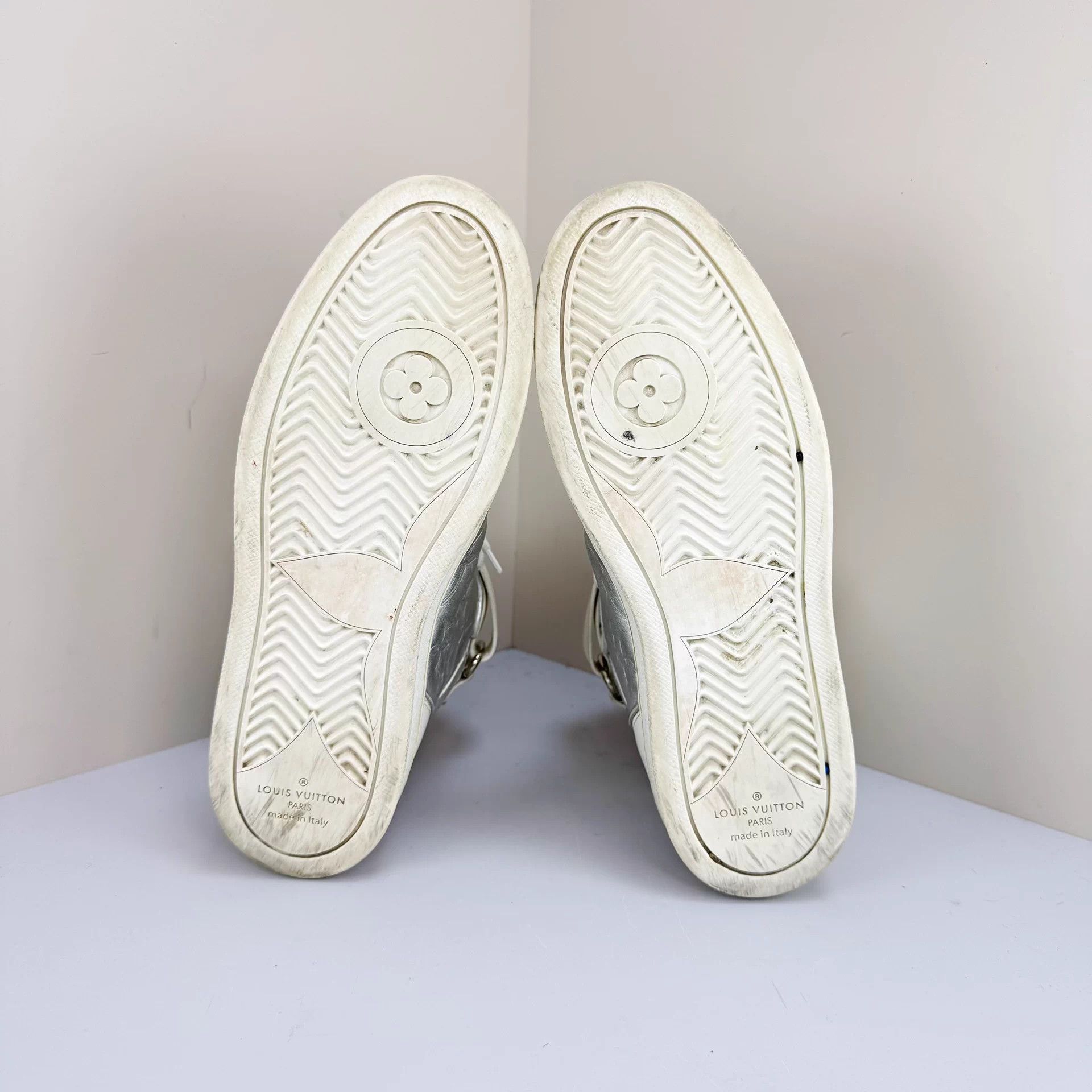 Louis Vuitton LV Monogram Embossed Lace-up Casual Sneakers EU37.5 98 New Size US 6.5 / IT 36.5 - 5 Thumbnail