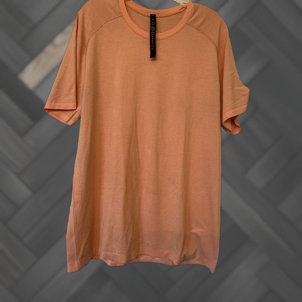 Lululemon Lululemon Shirt Men XL Orange Spotted Movement is Medicine Athletic T-Shirt Short Sleeve Activewear Cross Training Gym & Training Running Yoga Size US XL / EU 56 / 4 - 1 Thumbnail
