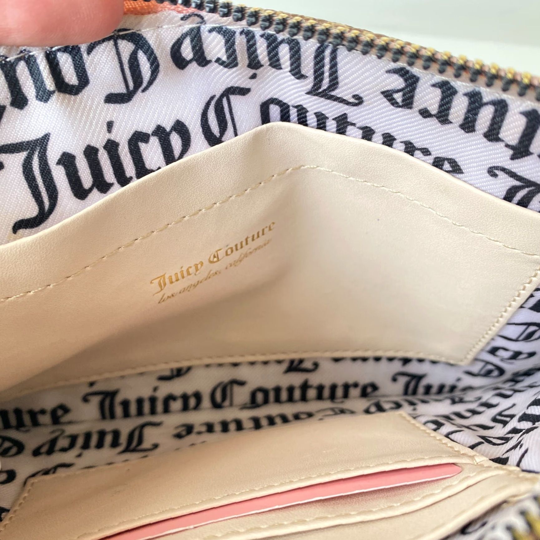 Juicy Couture VINTAGE Juicy Couture Wallet Clutch Zip-Around Brown Pink All Over Print Gold Heart Womens 90s Y2K Logo City Size ONE SIZE - 5 Thumbnail