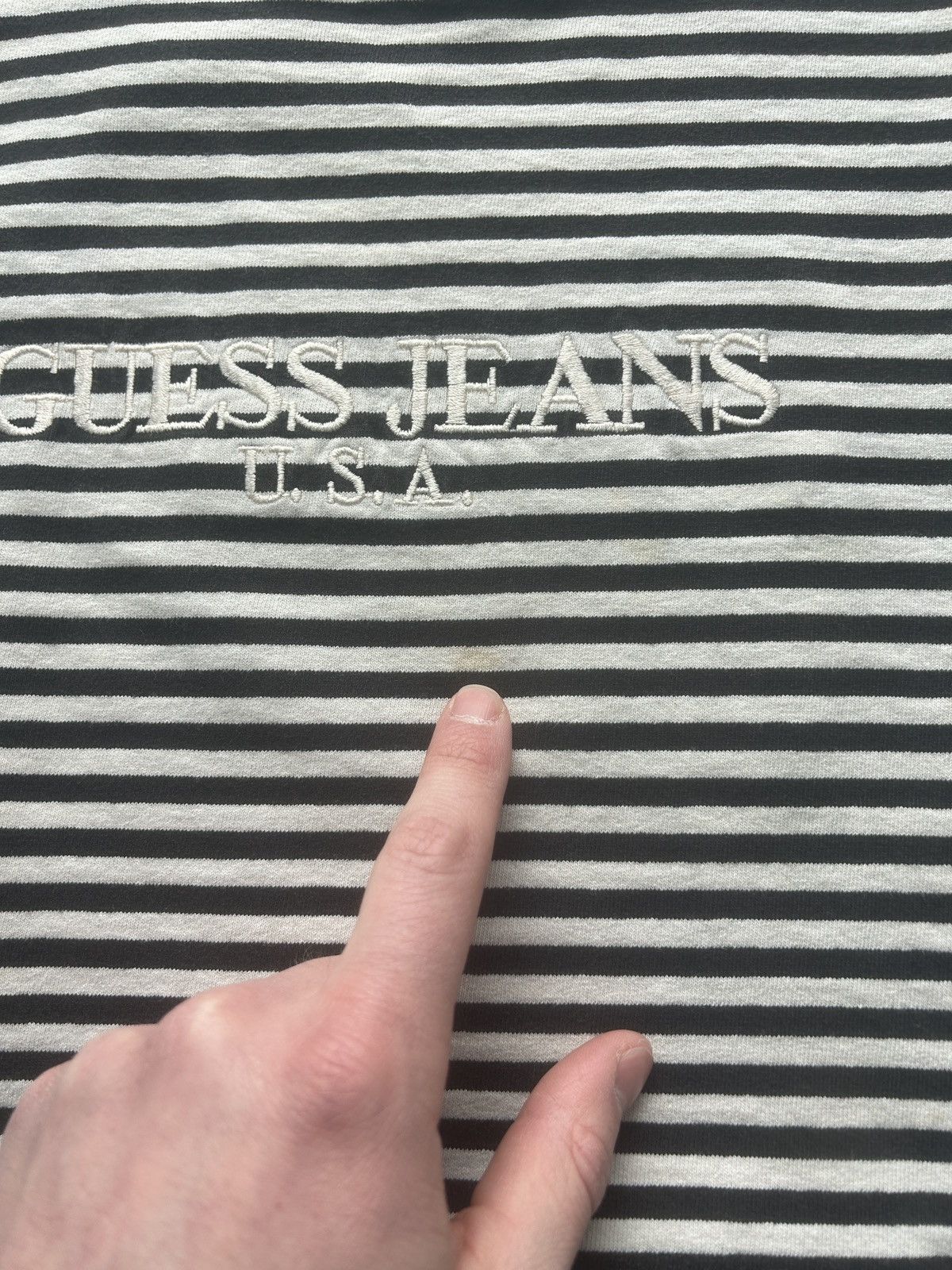 Guess × Vintage Vintage 90s Guess Striped Tee Embroidered Logo Size US L / EU 52-54 / 3 - 3 Thumbnail