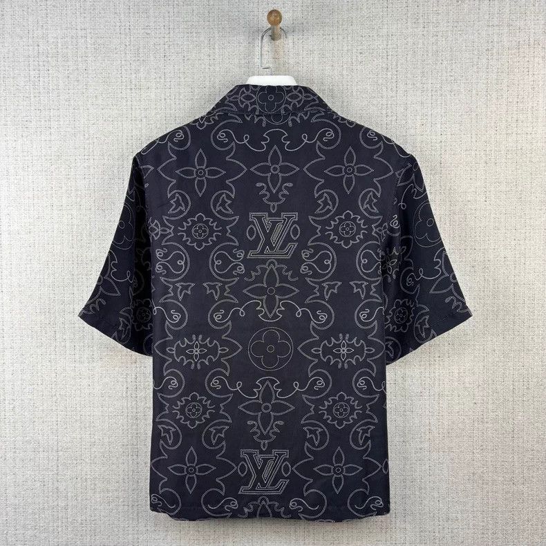 Louis Vuitton Louis Vuitton Three-flower vines embroidered embroidered f Size US M / EU 48-50 / 2 - 3 Thumbnail