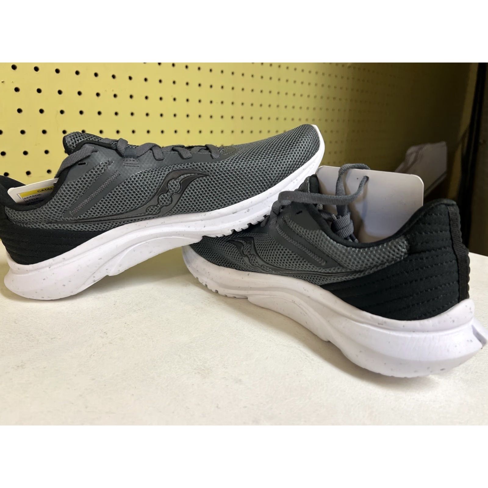 Saucony Saucony Convergence Lightweight Running Shoes Men 9 Gray Sneaker Athletic Shoes 2023 Sample UK 8 EU 42.5 US 9 Size 9 New Size US 8 / EU 41 - 5 Thumbnail