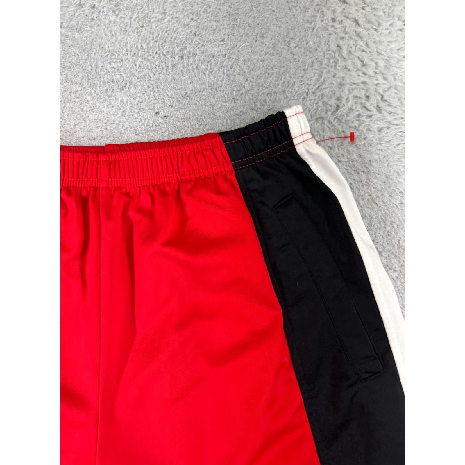 Vintage Columbia Men Shorts Regular Nylon Polyester Red White Black 100% Polyester Basketball Gym Size US 33 - 7 Thumbnail