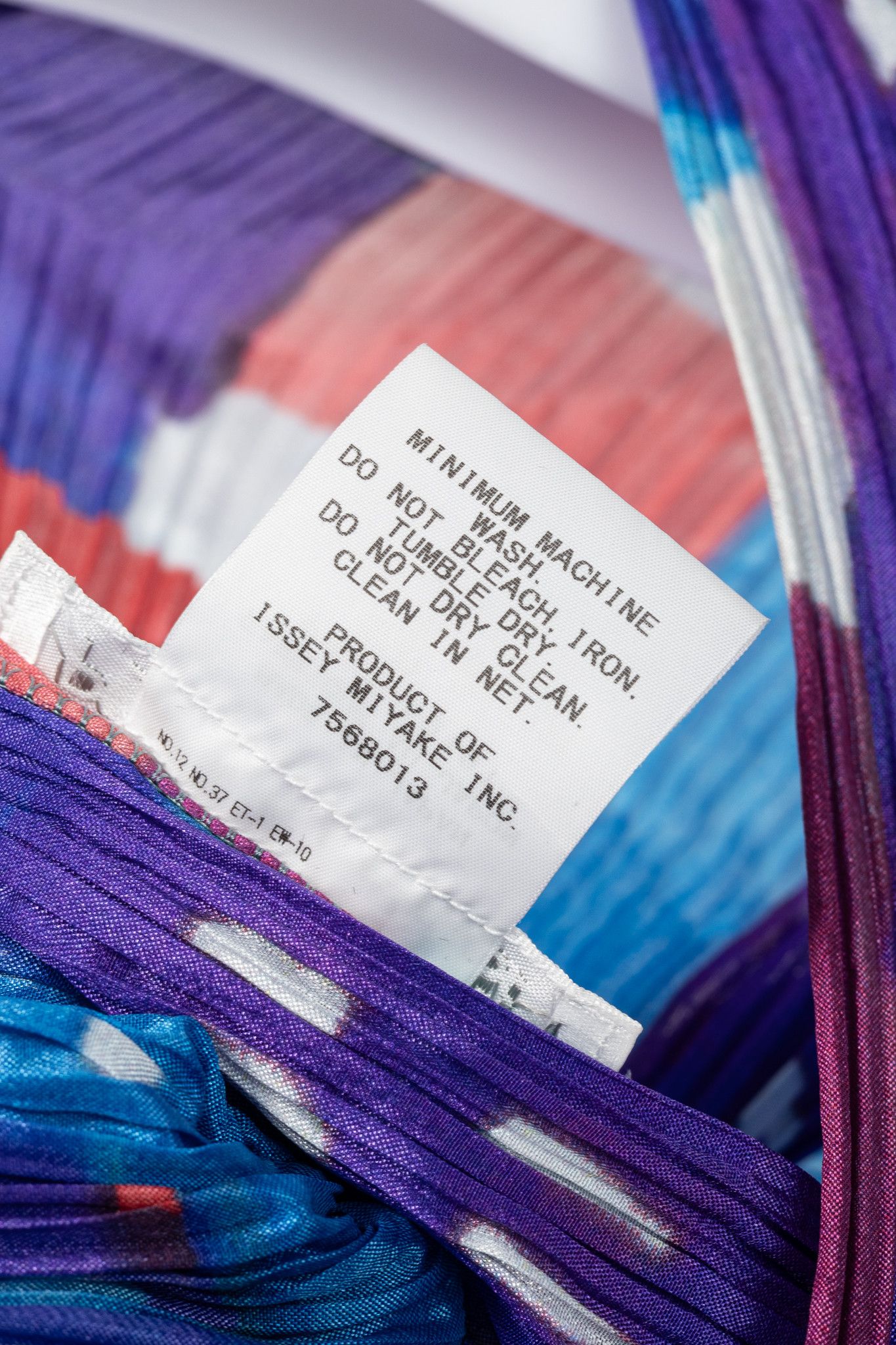 Pleats Please Issey Miyake Pleats Please Issey Miyake Blue Streetscape-Print Shawl Size ONE SIZE - 8 Thumbnail