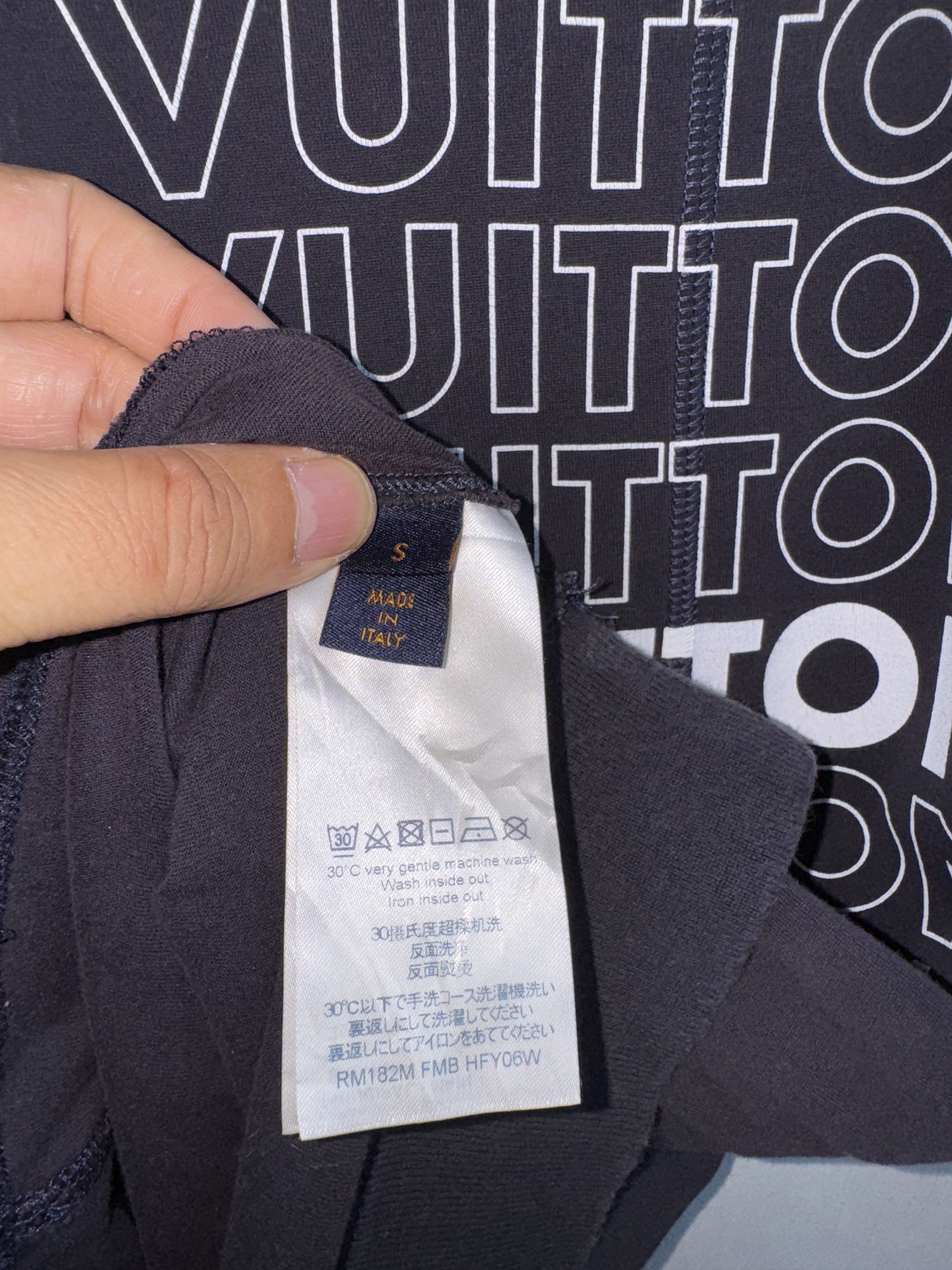 Louis Vuitton LV Louis Vuitton Merci Have A Vuitton Day T-Shirt Size US XL / EU 56 / 4 - 4 Thumbnail