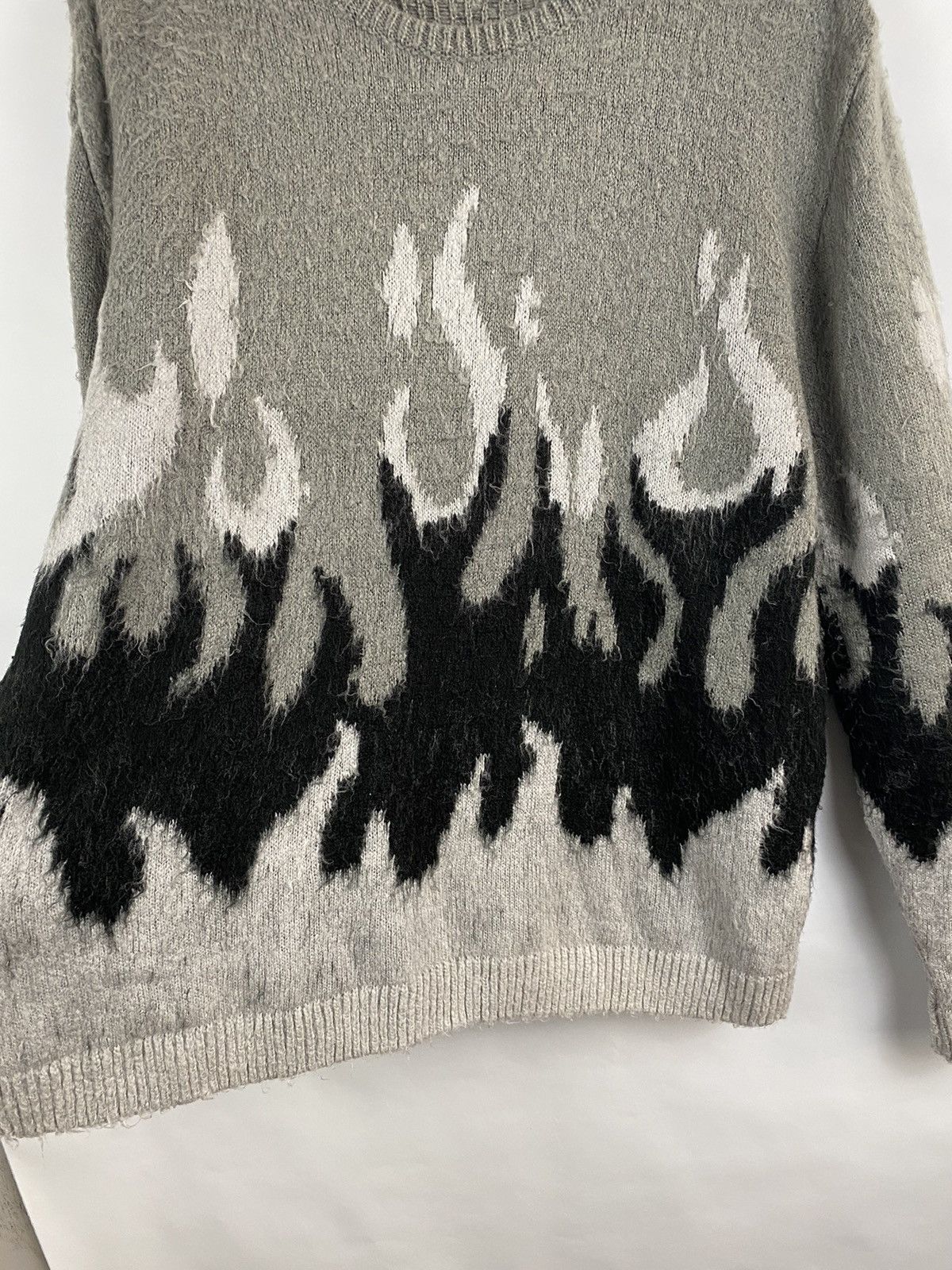 Japanese Brand 🔥 Vintage 90s Fire Sweater graphic rare retro hype Y2K Size US L / EU 52-54 / 3 - 5 Thumbnail