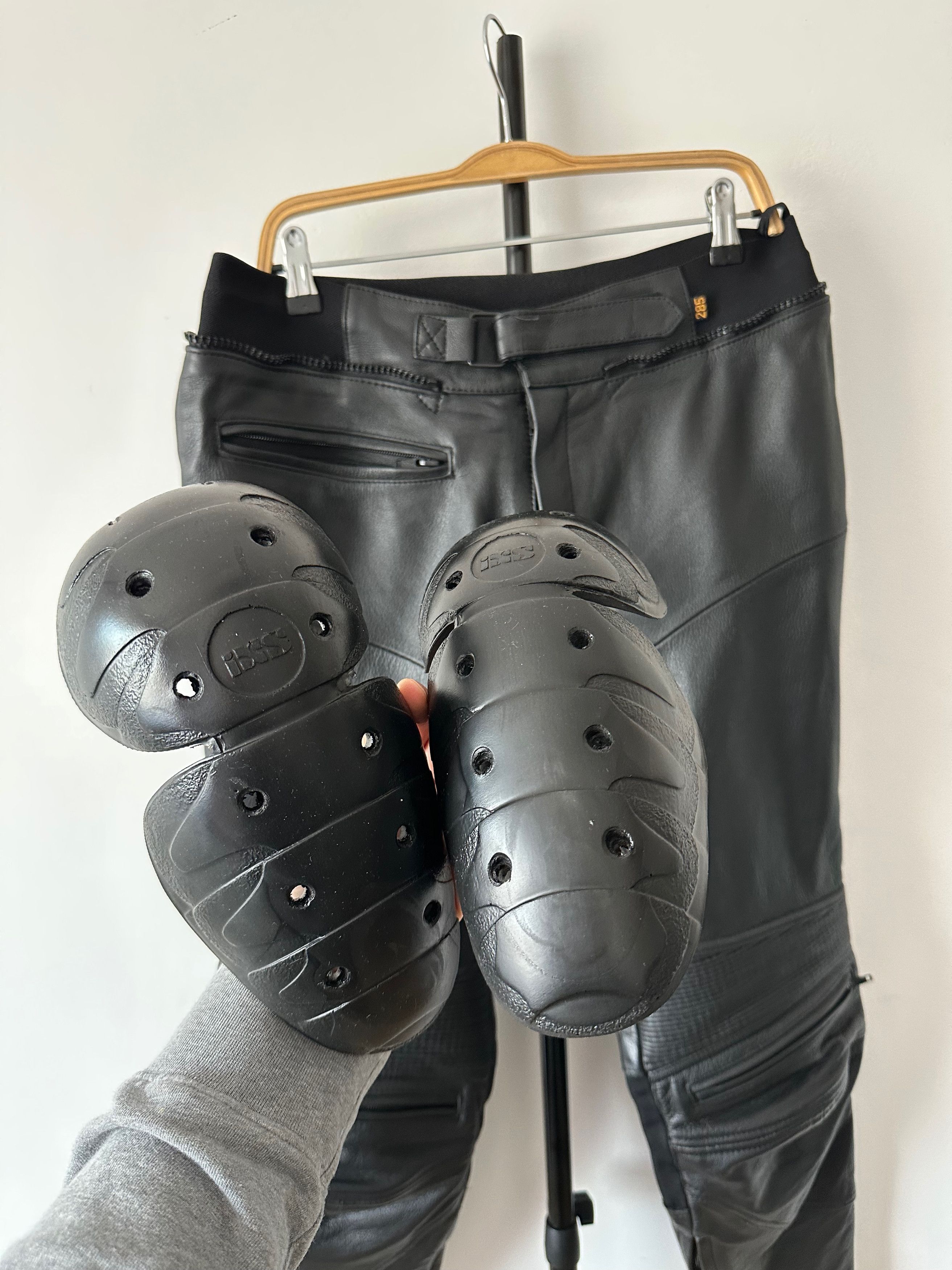 Indian Motorcycle IXS Motorcycle motorsport black leather pants Size US 34 / EU 50 - 3 Thumbnail