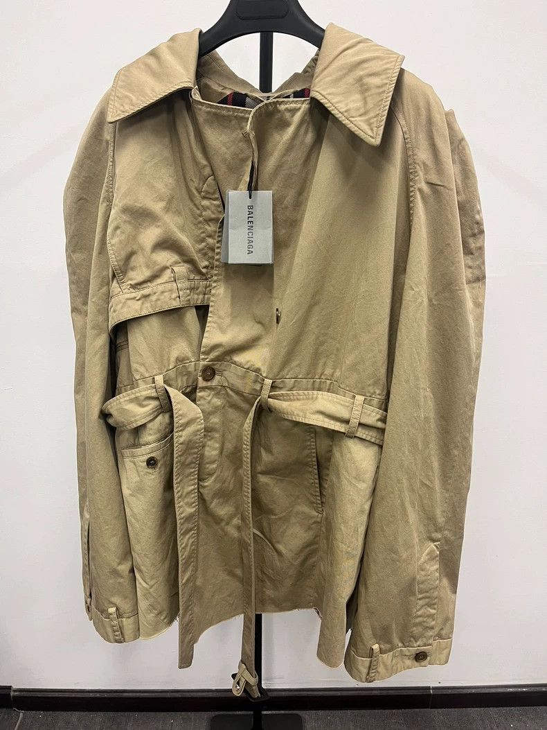 Balenciaga Balenciaga size 38 Solid double-breasted tunic long-sleeve Size M / US 6-8 / IT 42-44 - 1 Thumbnail