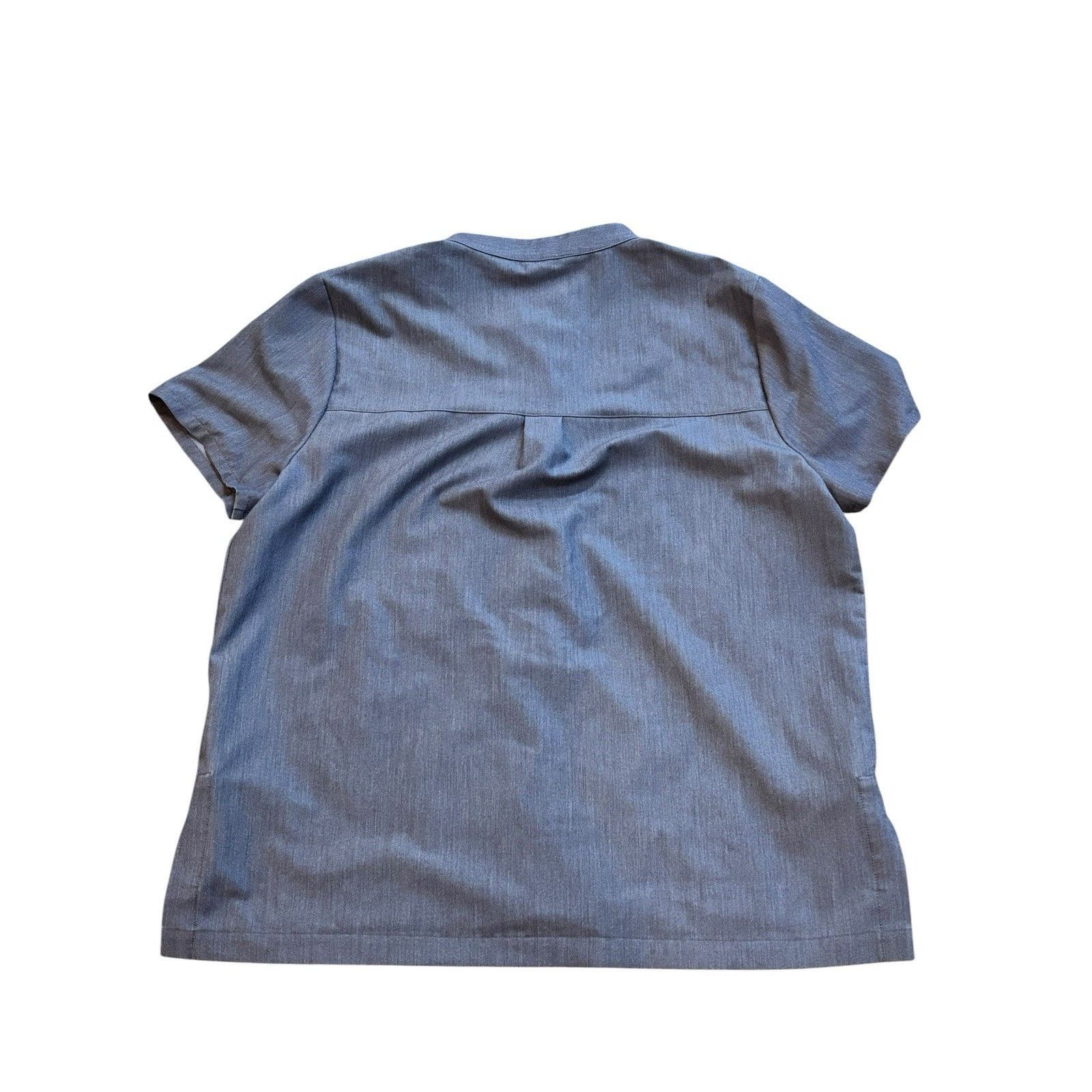 Other Figs Top Full Button Covered Placket Grey Large W20SW1039 Size US L / EU 52-54 / 3 - 3 Thumbnail