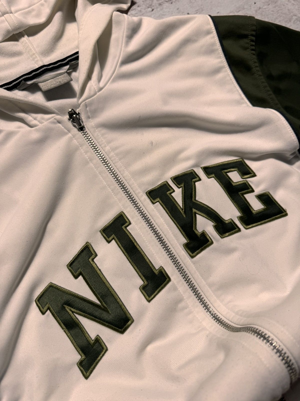 Nike × Vintage NIKE VINTAGE CENTER LOGO OVERSIZE BOXY HOODIE Size US L / EU 52-54 / 3 - 5 Thumbnail