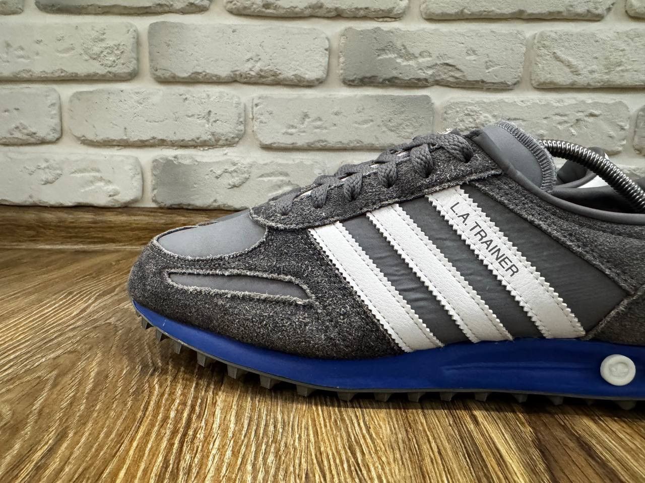 Adidas Adidas La Trainer Retro Sneakers Grey Trainers Size US 9.5 / EU 42-43 - 4 Thumbnail