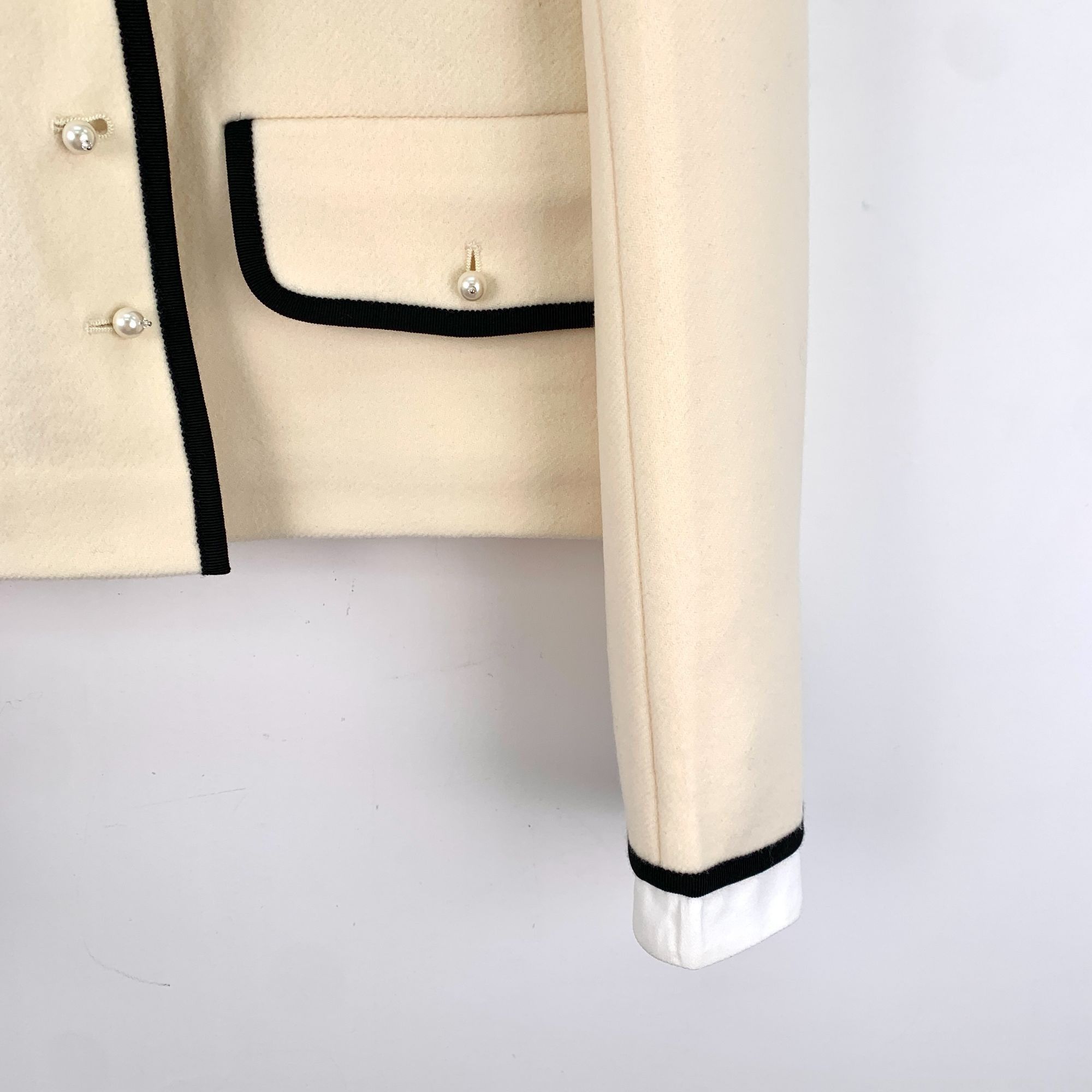 Miu Miu Miu Miu Beige Wool Long-Sleeved Single-Breasted Chanel-Style Size XS / US 0-2 / IT 36-38 - 6 Thumbnail