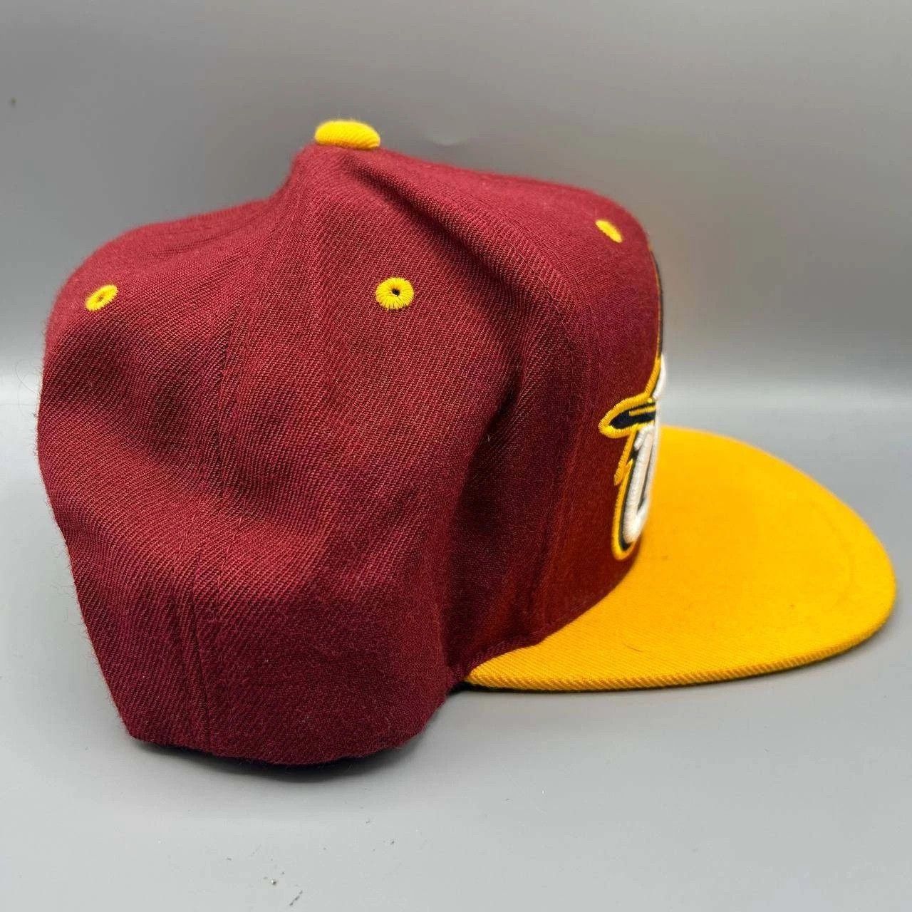Mitchell & Ness Cleveland Cavaliers Cavs Hat Men Red Yellow Snap Back Cap Size ONE SIZE - 7 Thumbnail