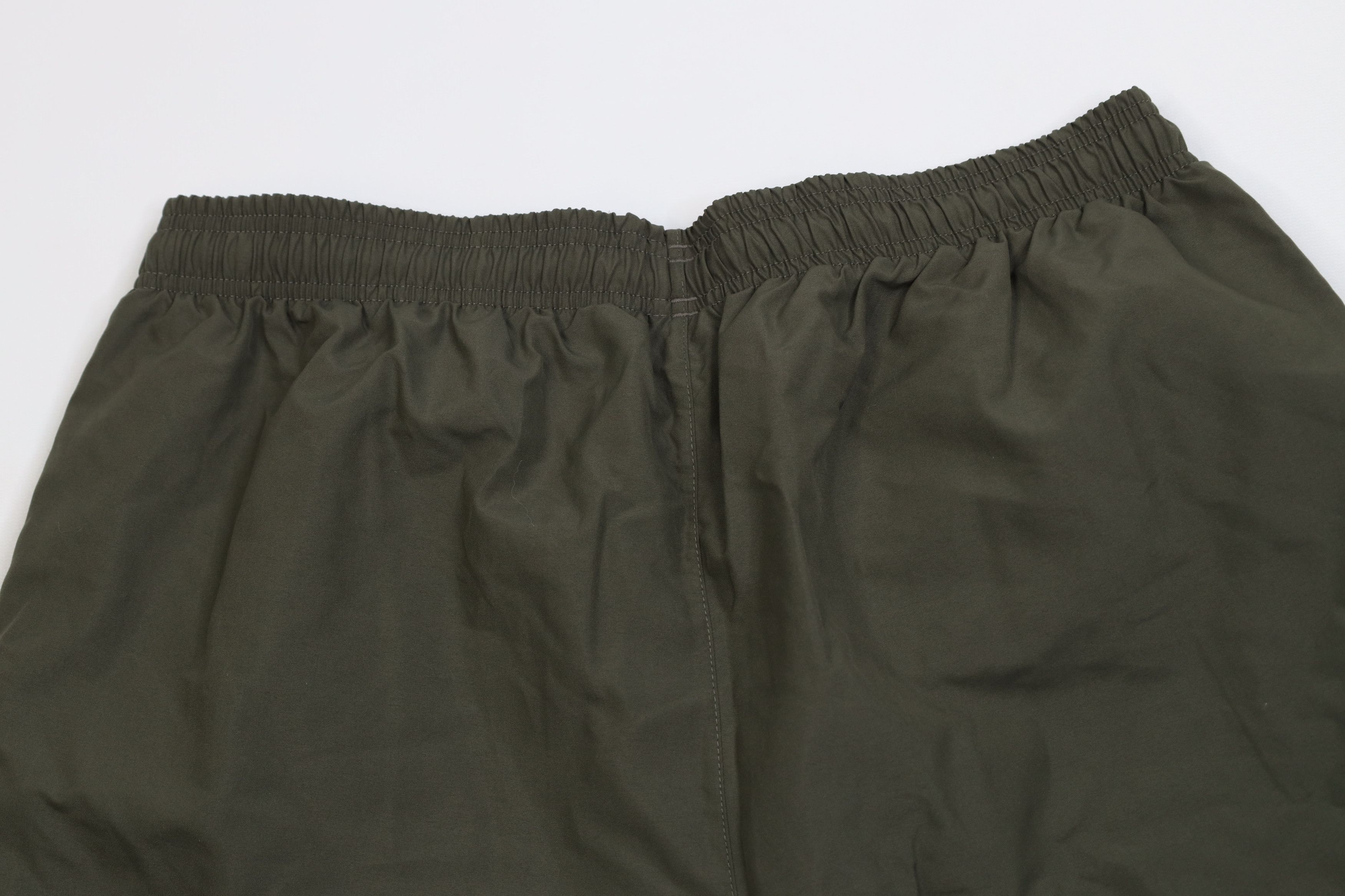 Adidas Deadstock Vintage Y2K 2002 Adidas Lined Windbreaker Shorts Size US 34 / EU 50 - 13 Thumbnail