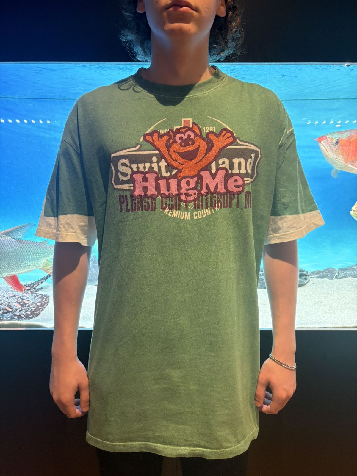 Vetements Vetements FW18 Trompe L’oeil ‘Hug Me’ Shirt Size US S / EU 44-46 / 1 - 1 Thumbnail