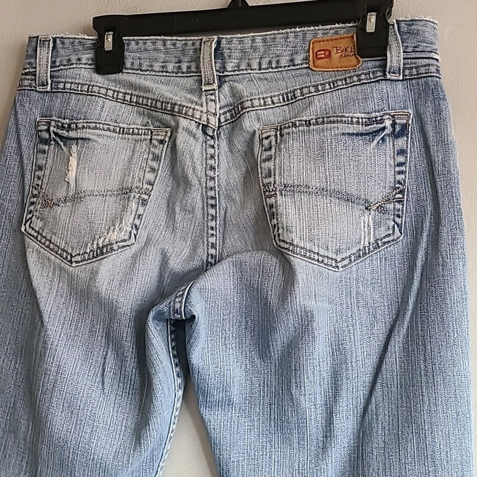 BKE Women's 30" x 31.5" BKE Buckle denim jeans light wash Size 34" / US 12 / IT 48 - 4 Thumbnail