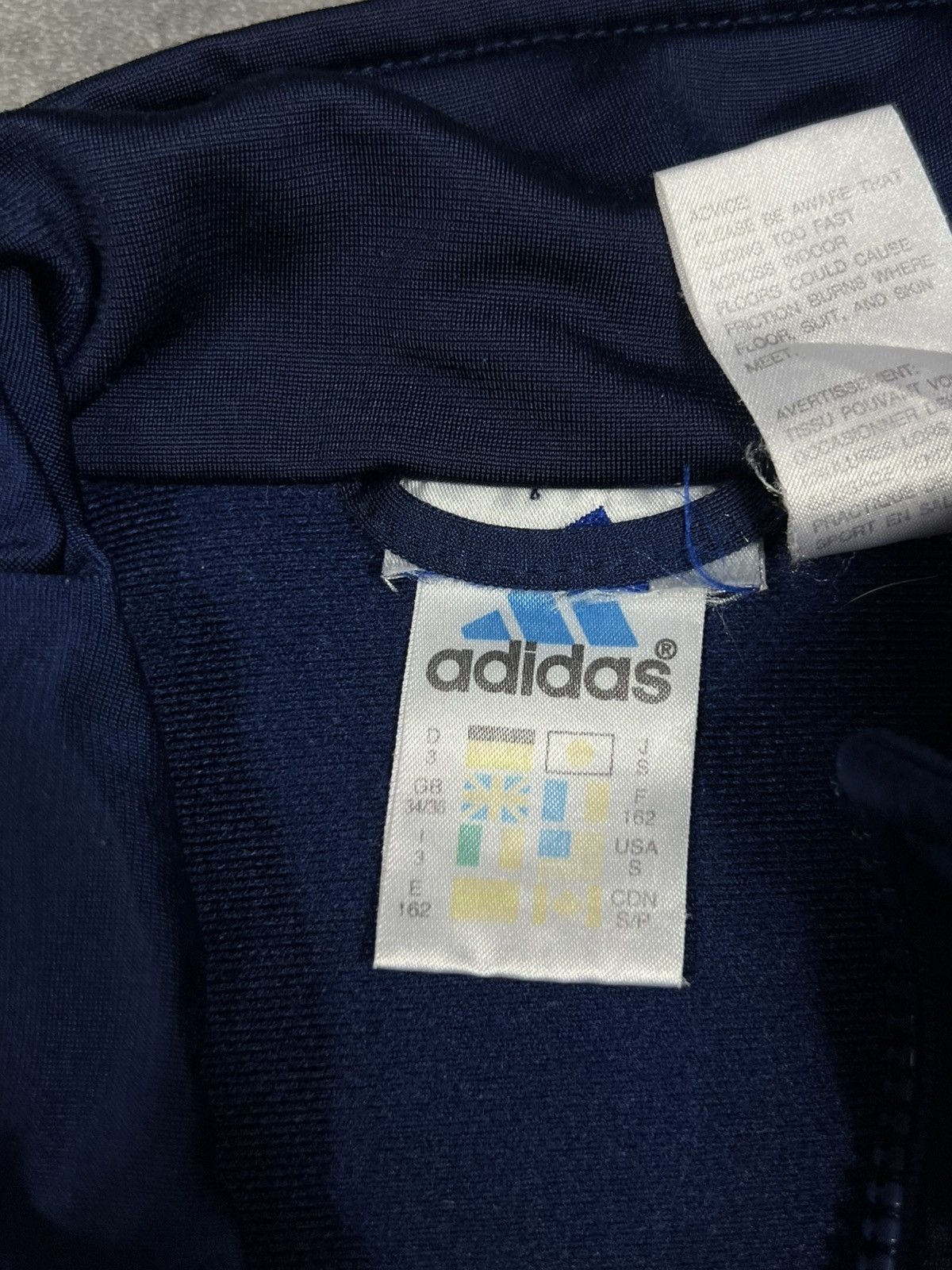 Adidas Rare Vintage Adidas Boxy Fit 90s / 00s Zip Sweatshirt Size US S / EU 44-46 / 1 - 8 Thumbnail